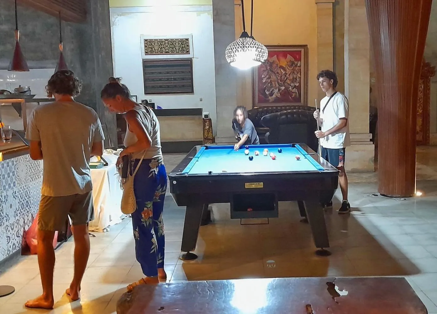 Billiard in Hotel rooms 2 minutes to Monkey Forest