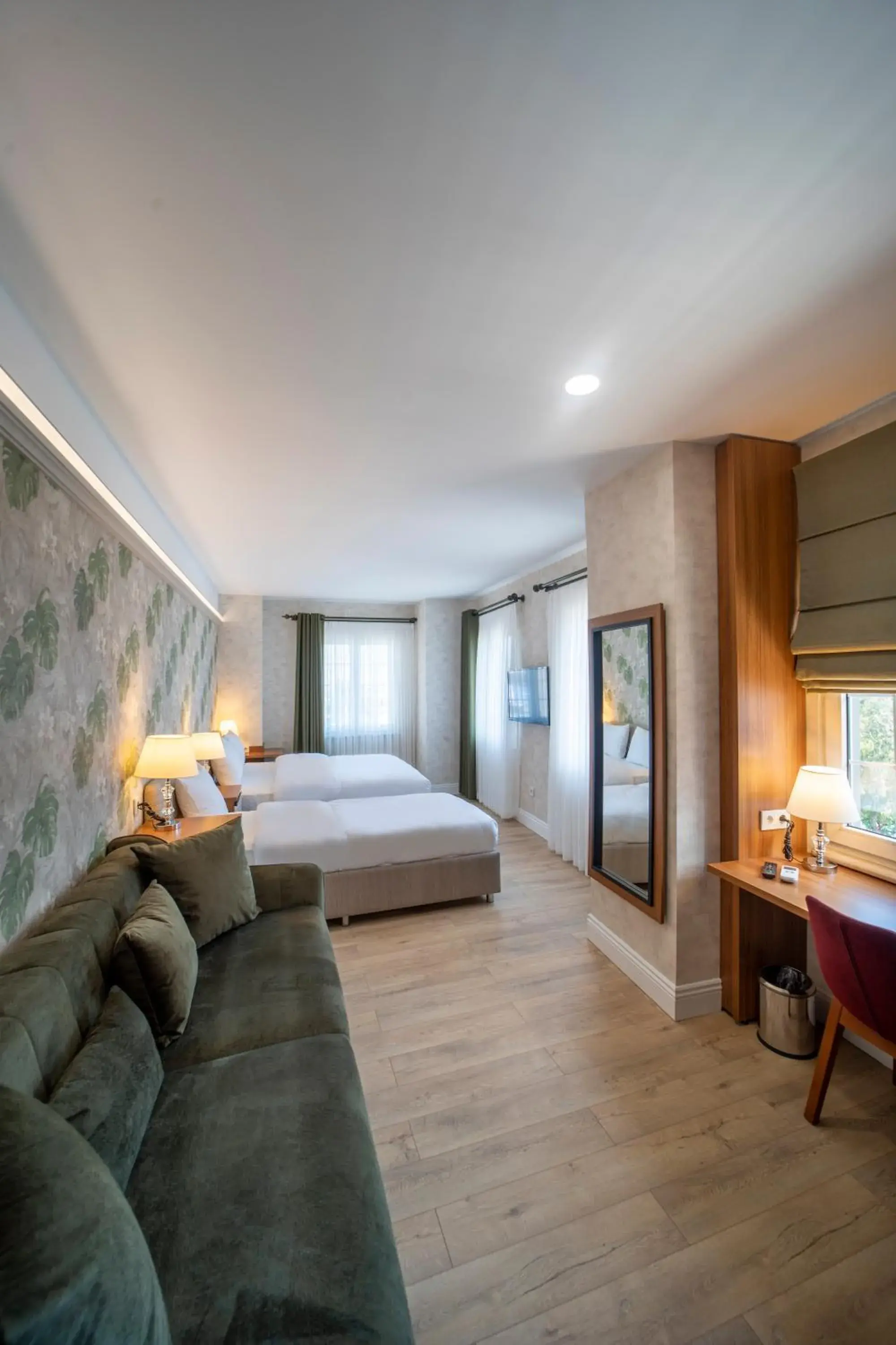 Photo of the whole room, Bed in MELL City Suites Hotel Photo of the whole room, Bed in MELL City Suites Hotel