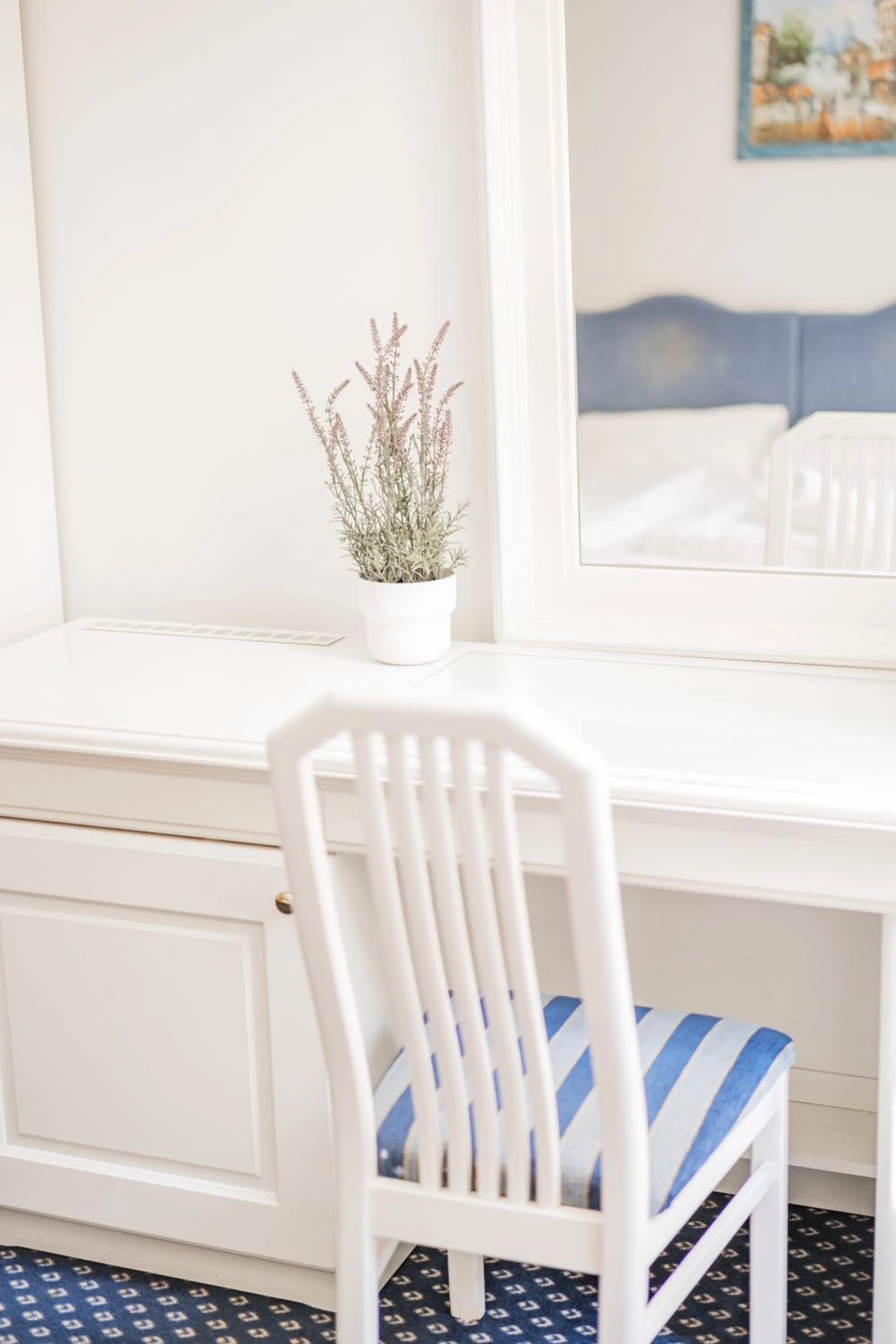 Self-Check-In Hotel Adlon