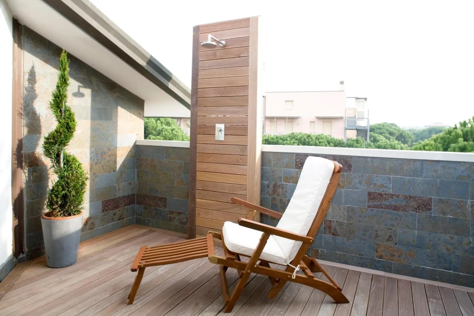 Shower in Hotel Eros Residence