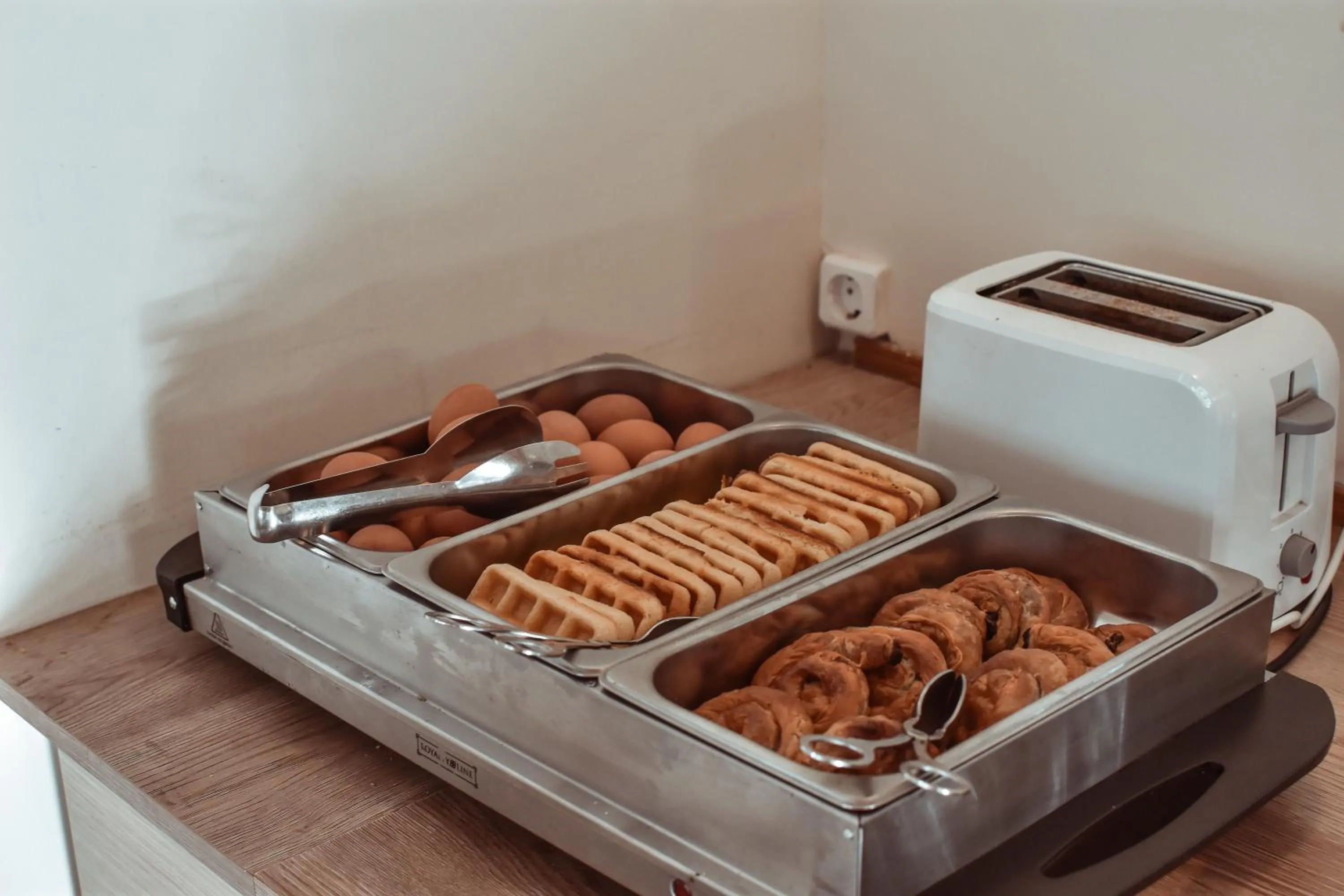 Buffet breakfast in Eleonora Αnissaras