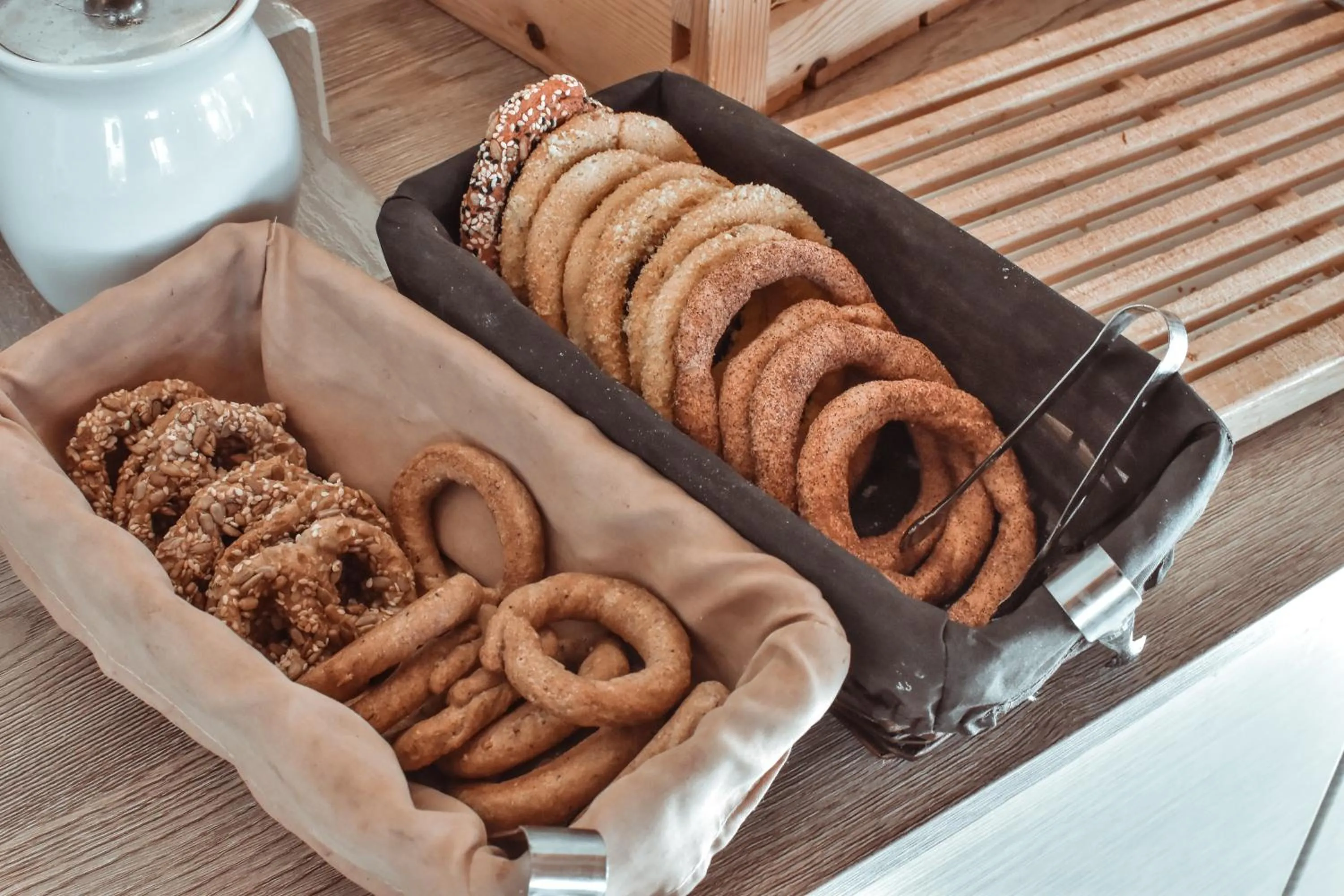 Buffet breakfast in Eleonora Αnissaras