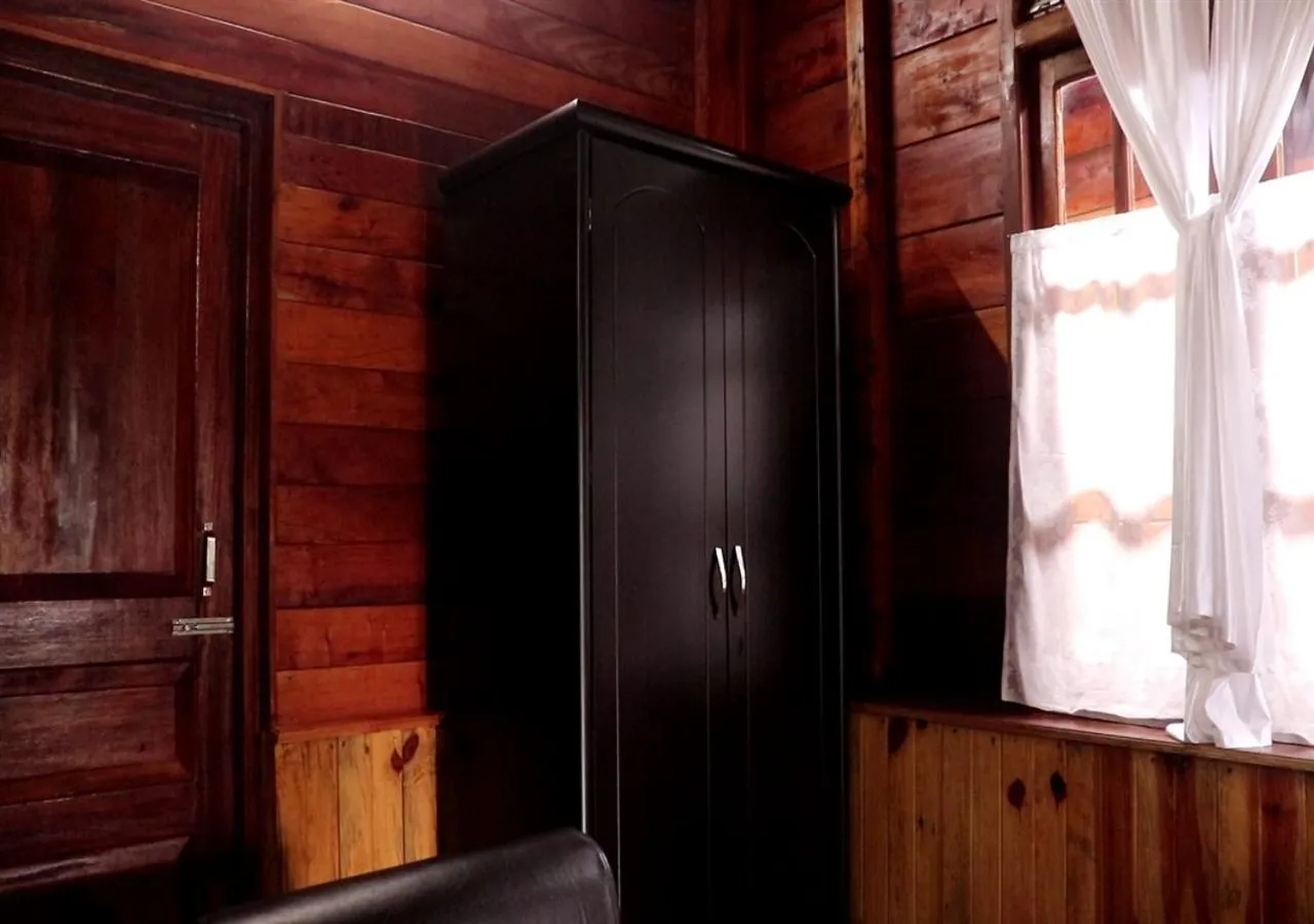 wardrobe in Camp David, Kigwema