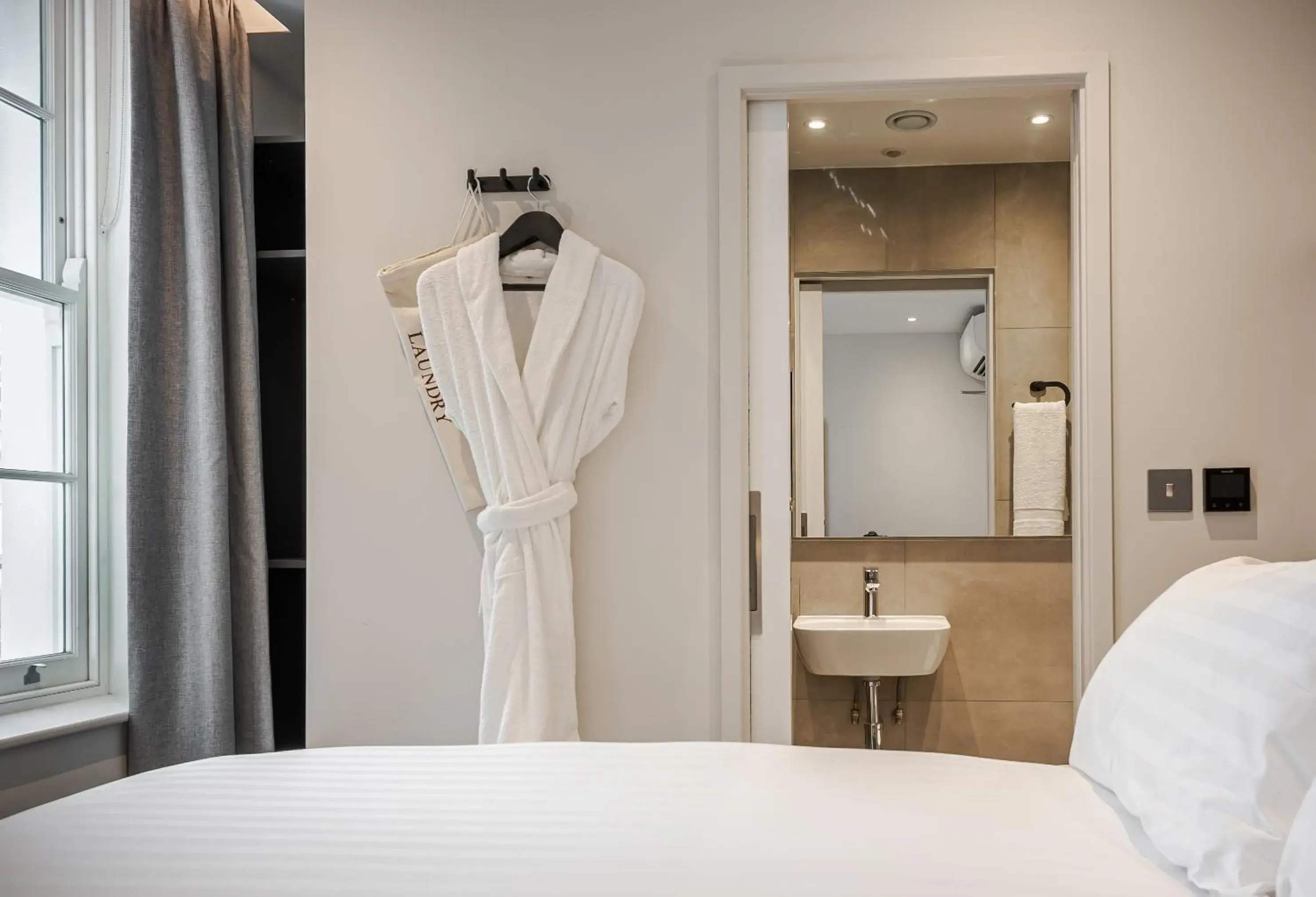 Bed in St Pancras Inn Bed in St Pancras Inn