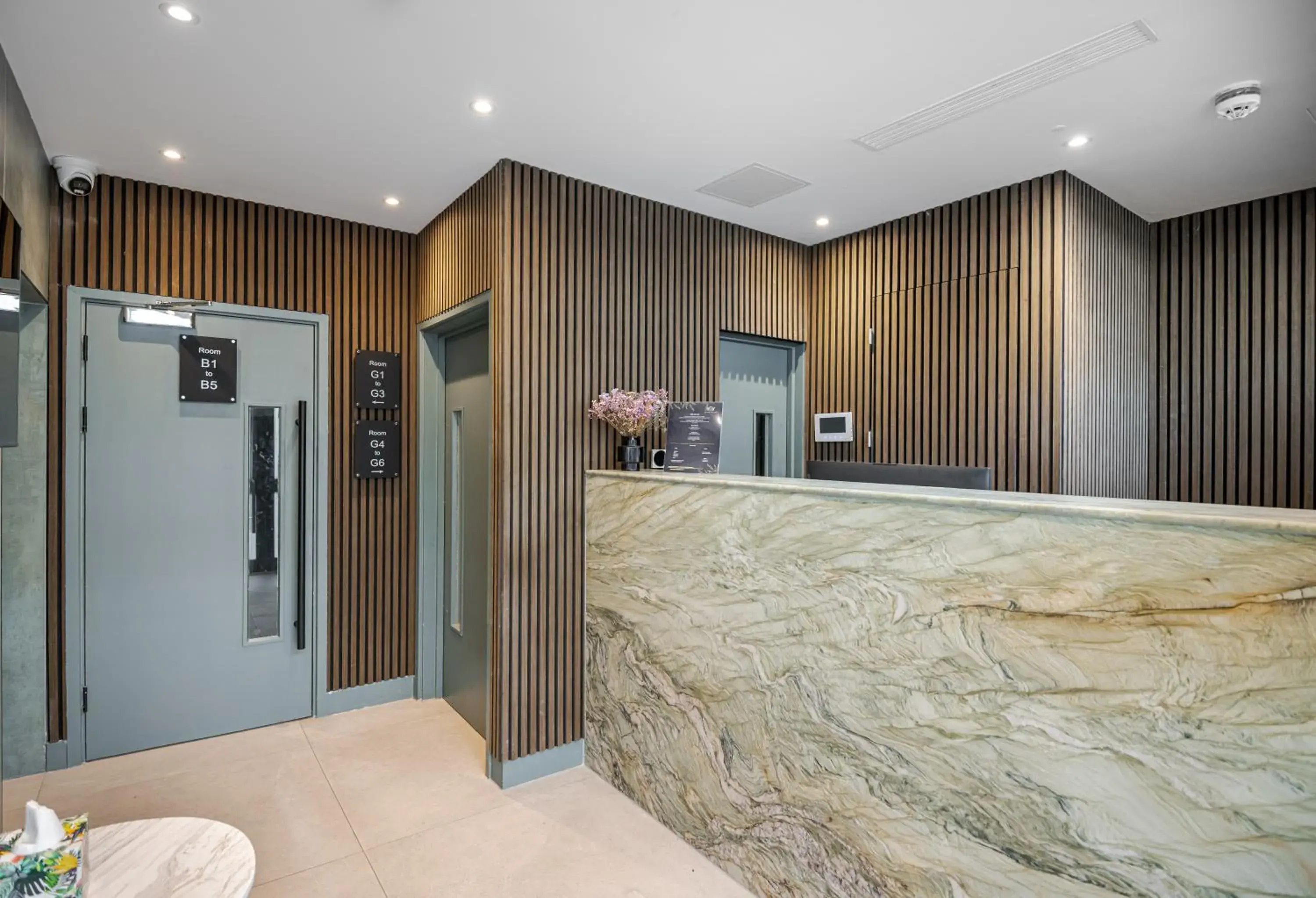 Lobby or reception in St Pancras Inn Lobby or reception in St Pancras Inn