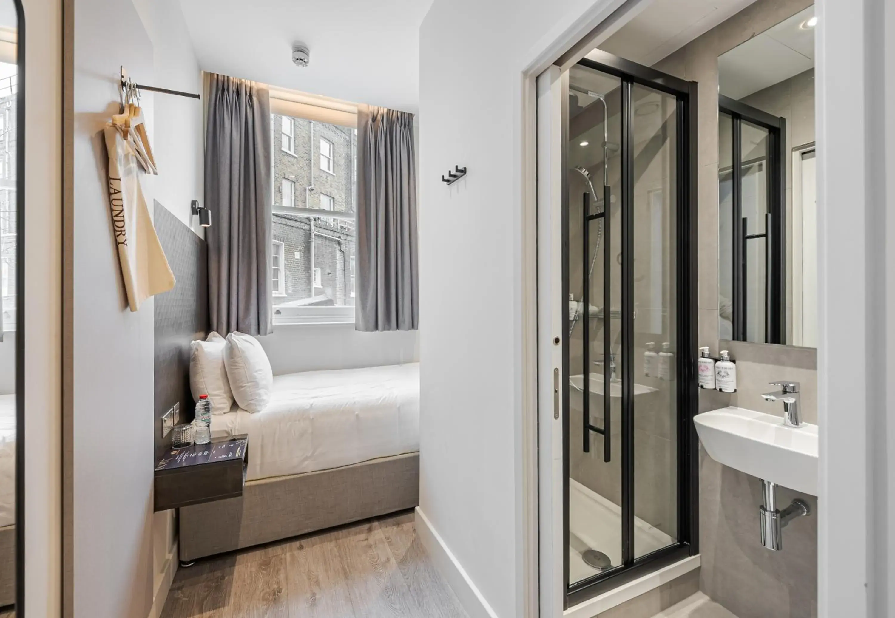 Compact Single Room in St Pancras Inn Compact Single Room in St Pancras Inn