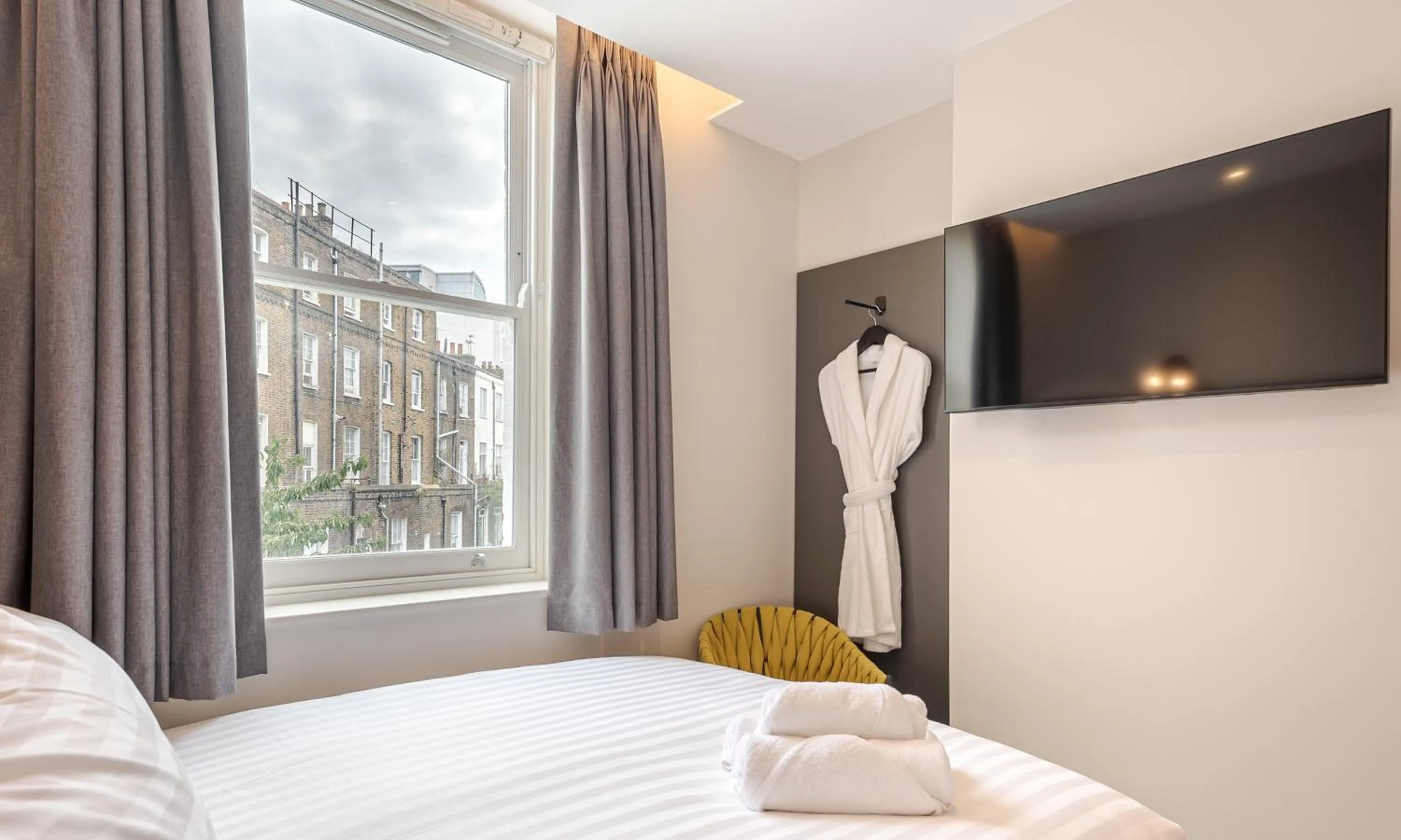 Bed in St Pancras Inn