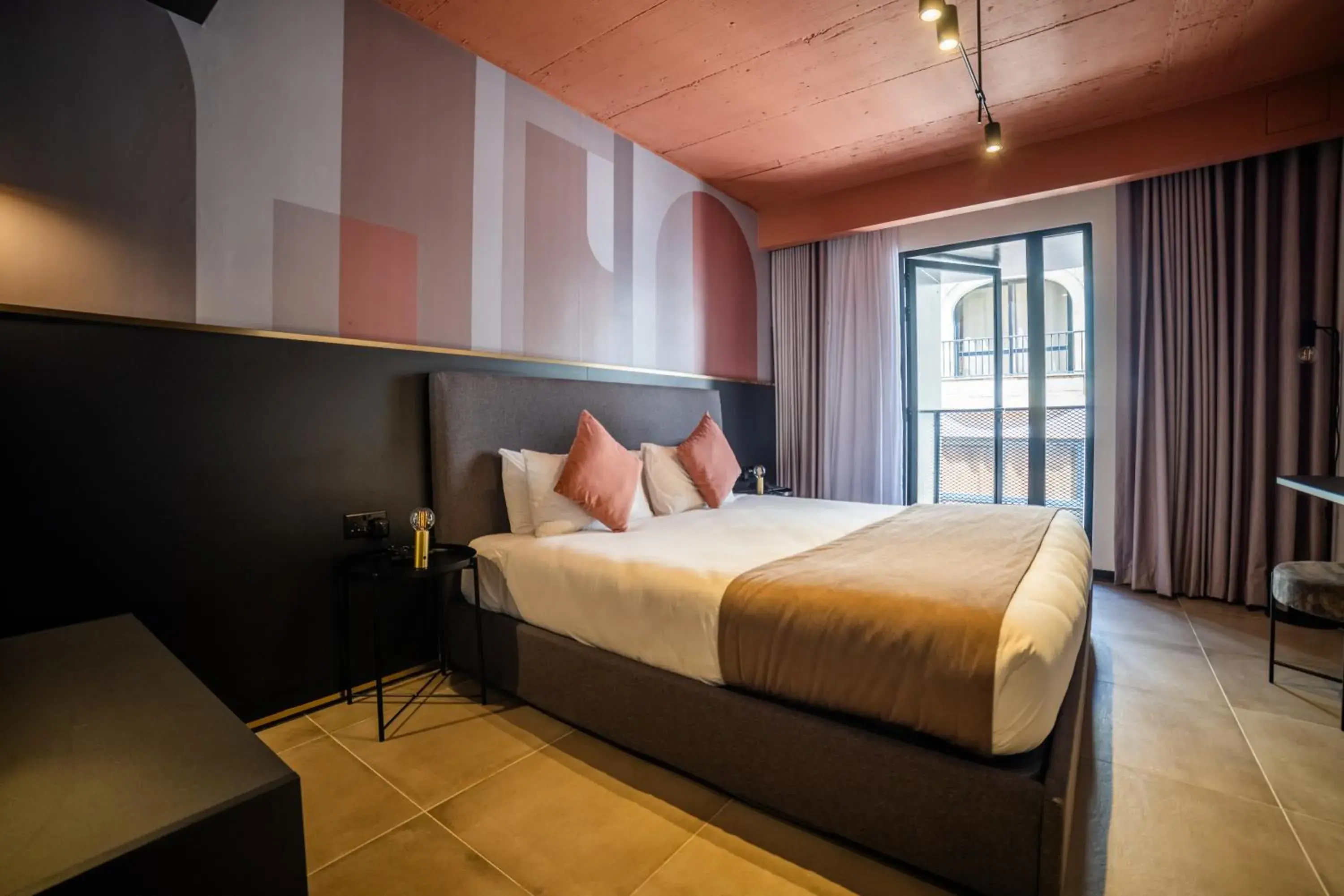 Bed in Eleven by Warren Collection Bed in Eleven by Warren Collection