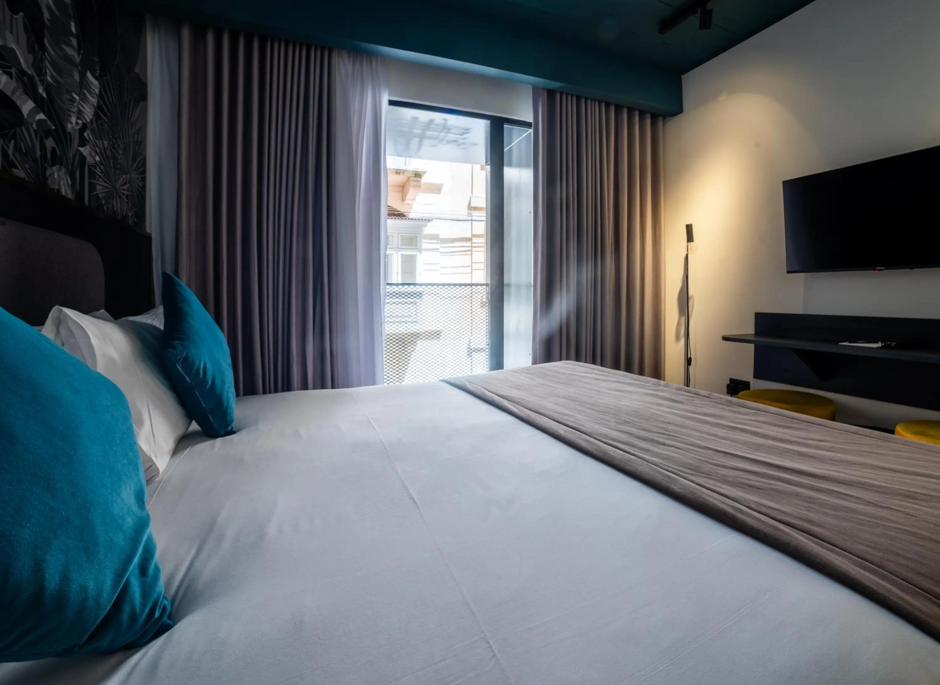 Bed in Eleven by Warren Collection