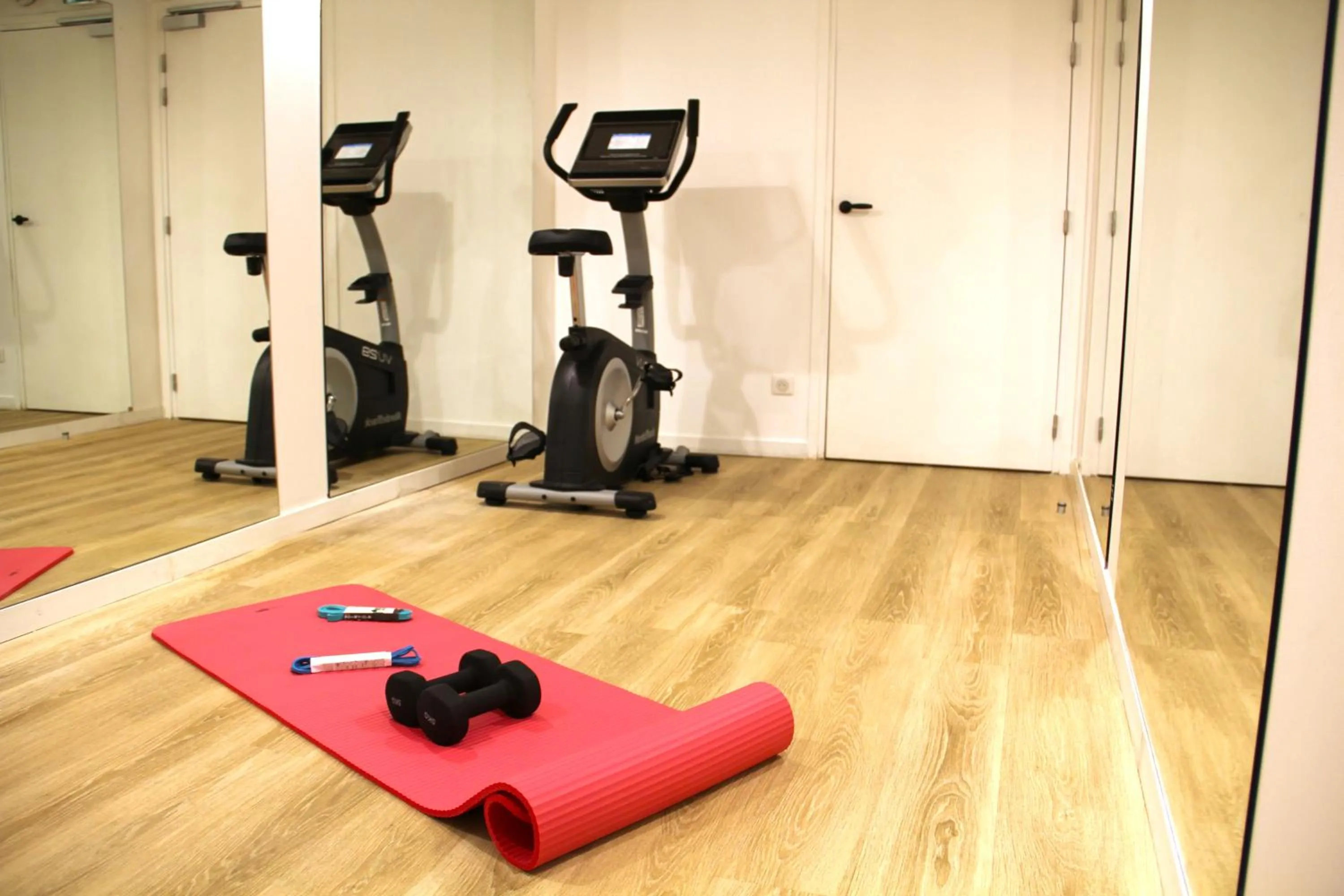 Fitness centre/facilities in FINESTATE Coliving Champs-Elysées