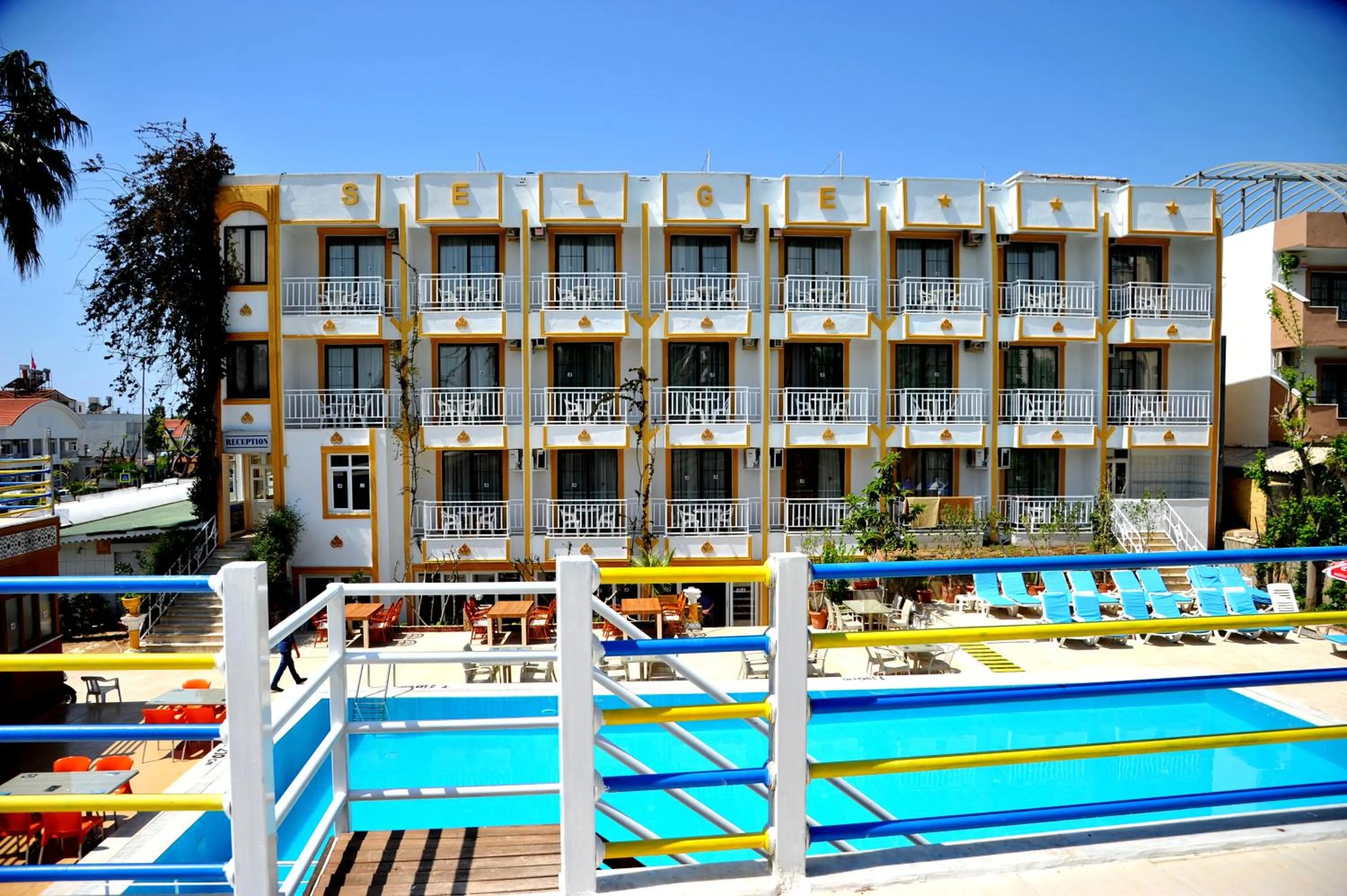 Facade/entrance in Selge Hotel Side