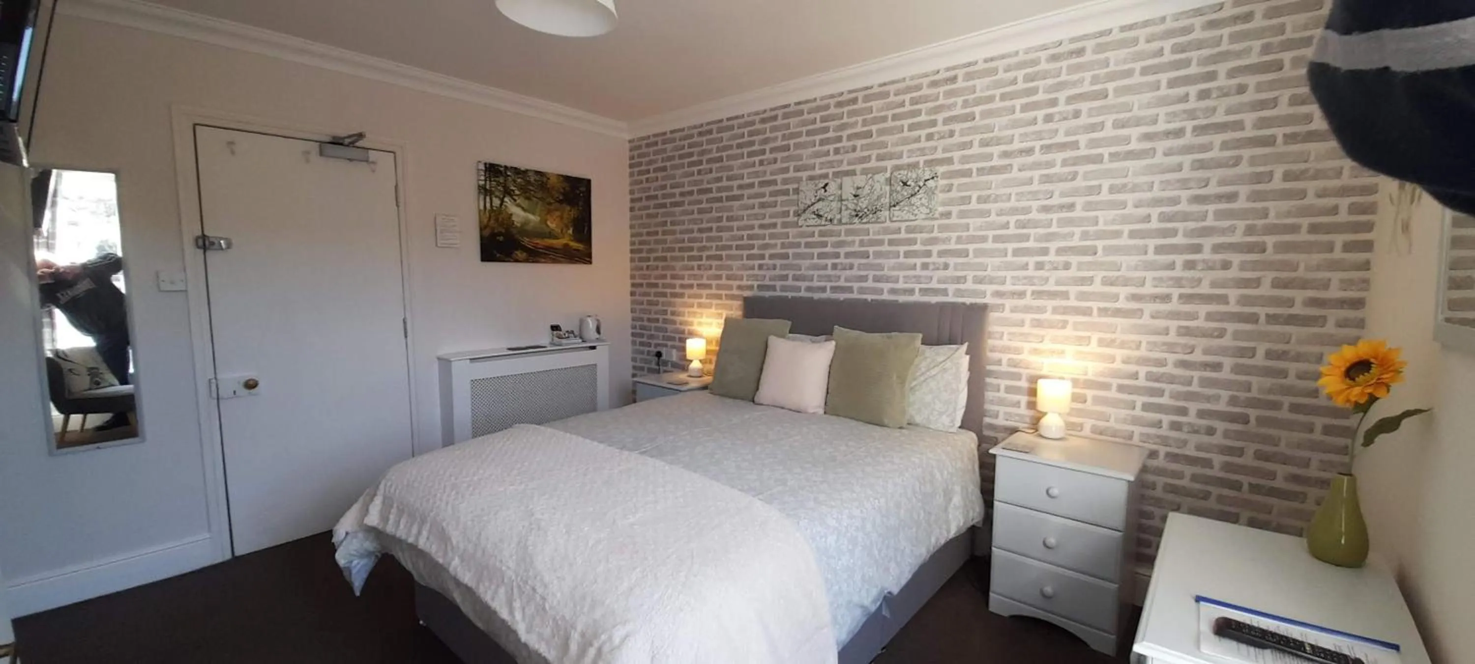 Bedroom, Bed in Saffron House