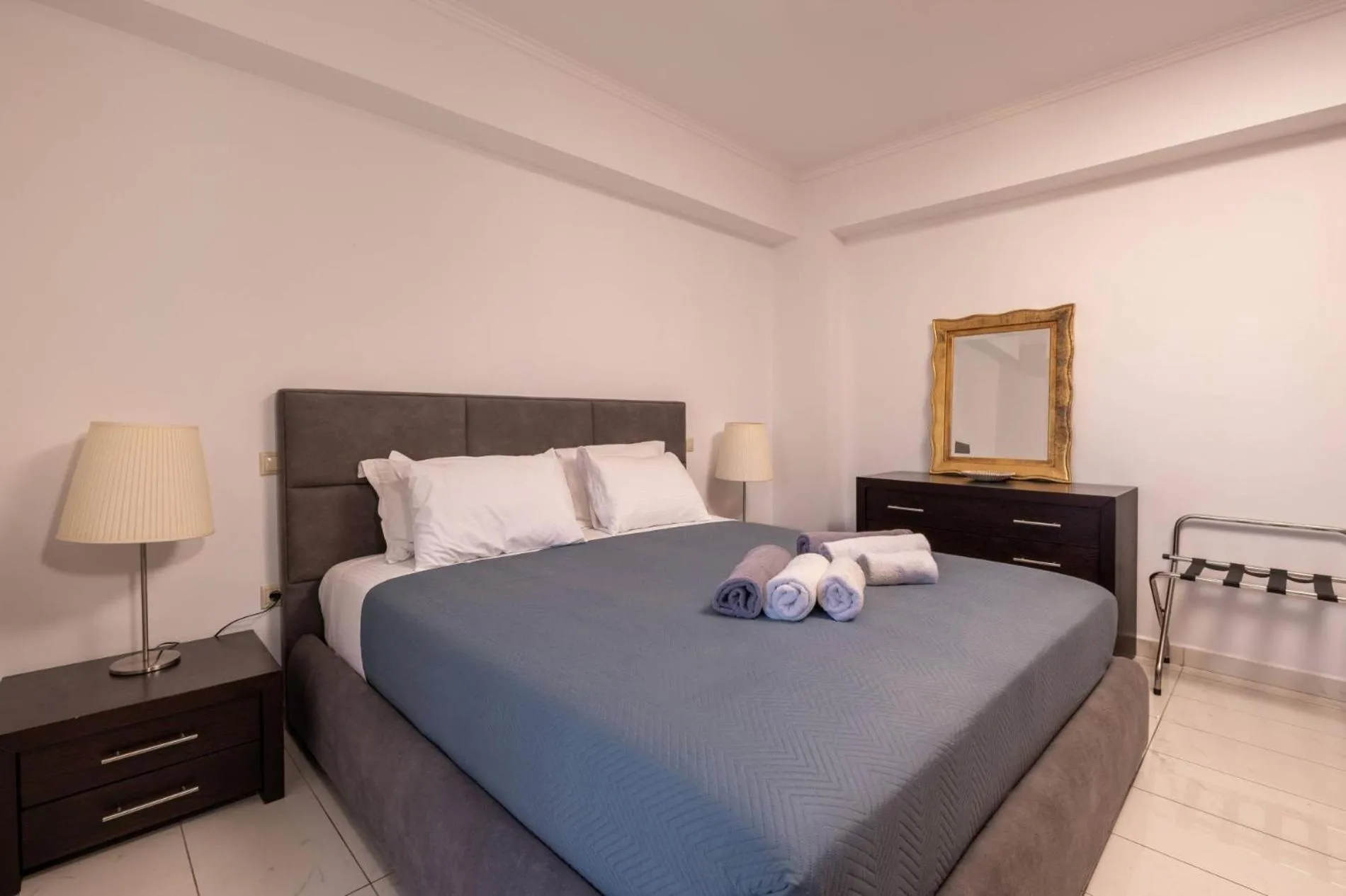 Bed in Leone Luxury Villas