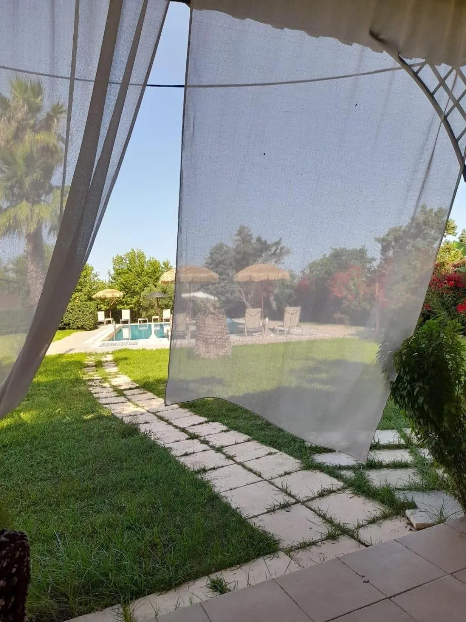 Garden in Leone Luxury Villas