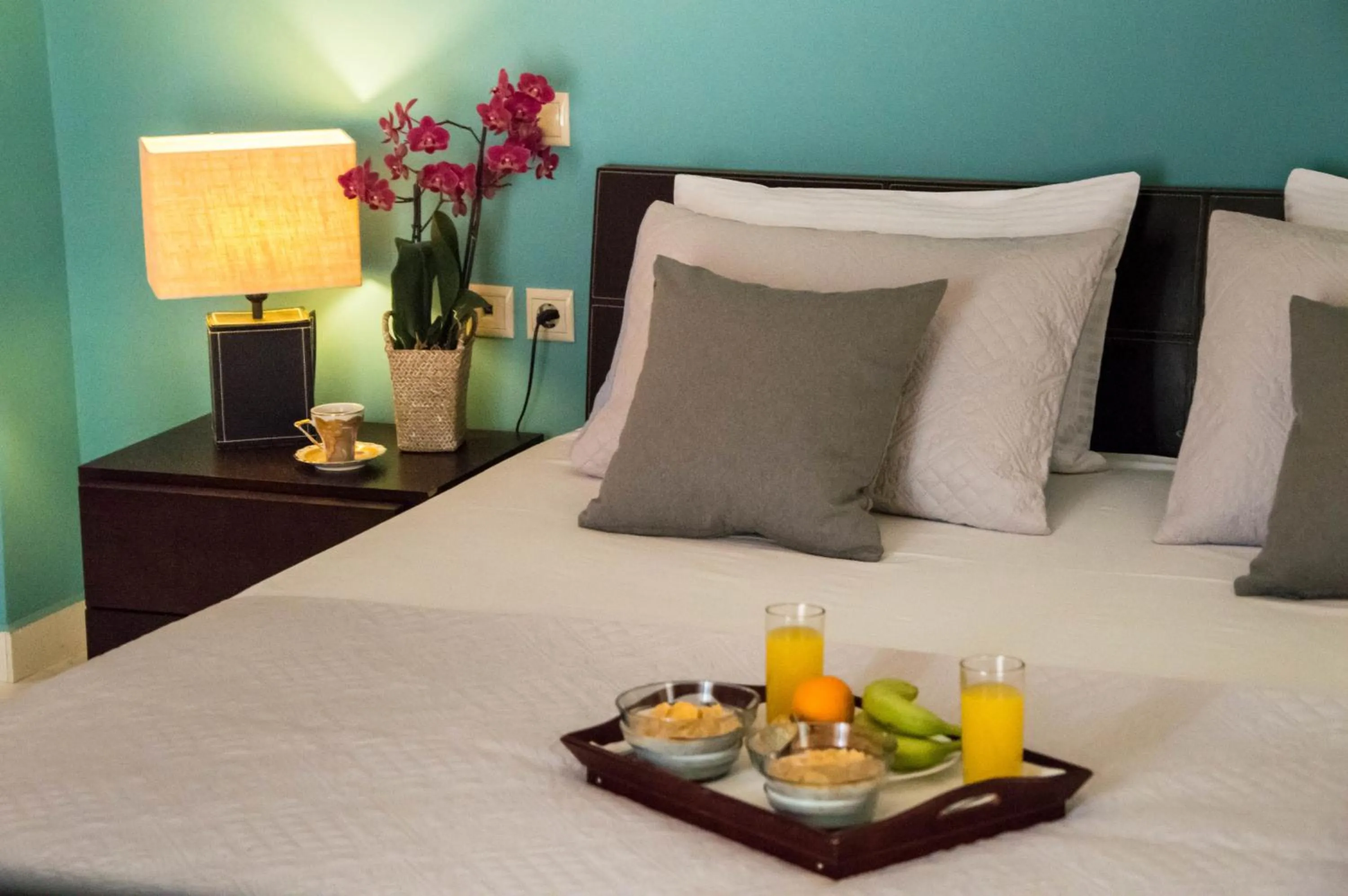 Photo of the whole room, Bed in Leone Luxury Villas