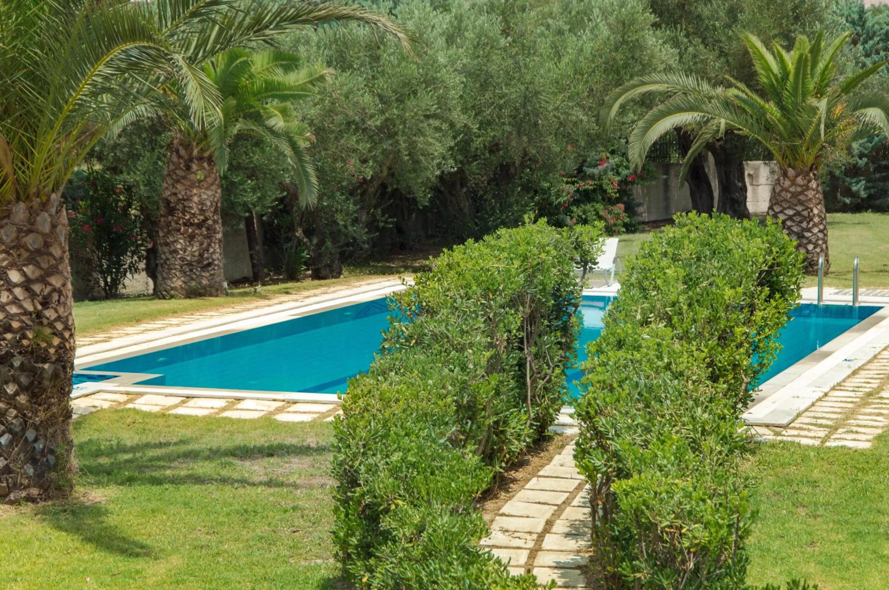 Swimming pool in Leone Luxury Villas
