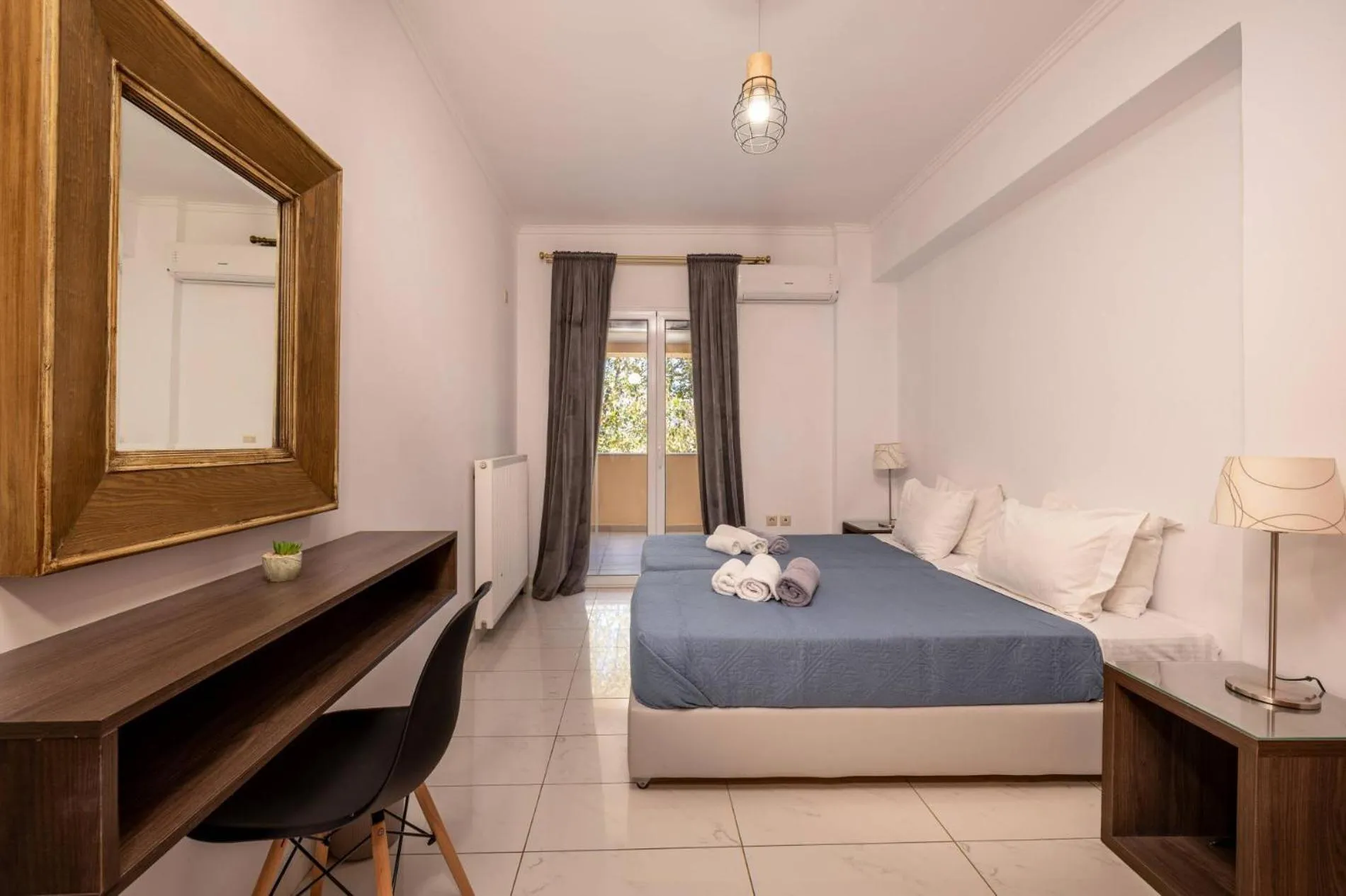 Bed in Leone Luxury Villas