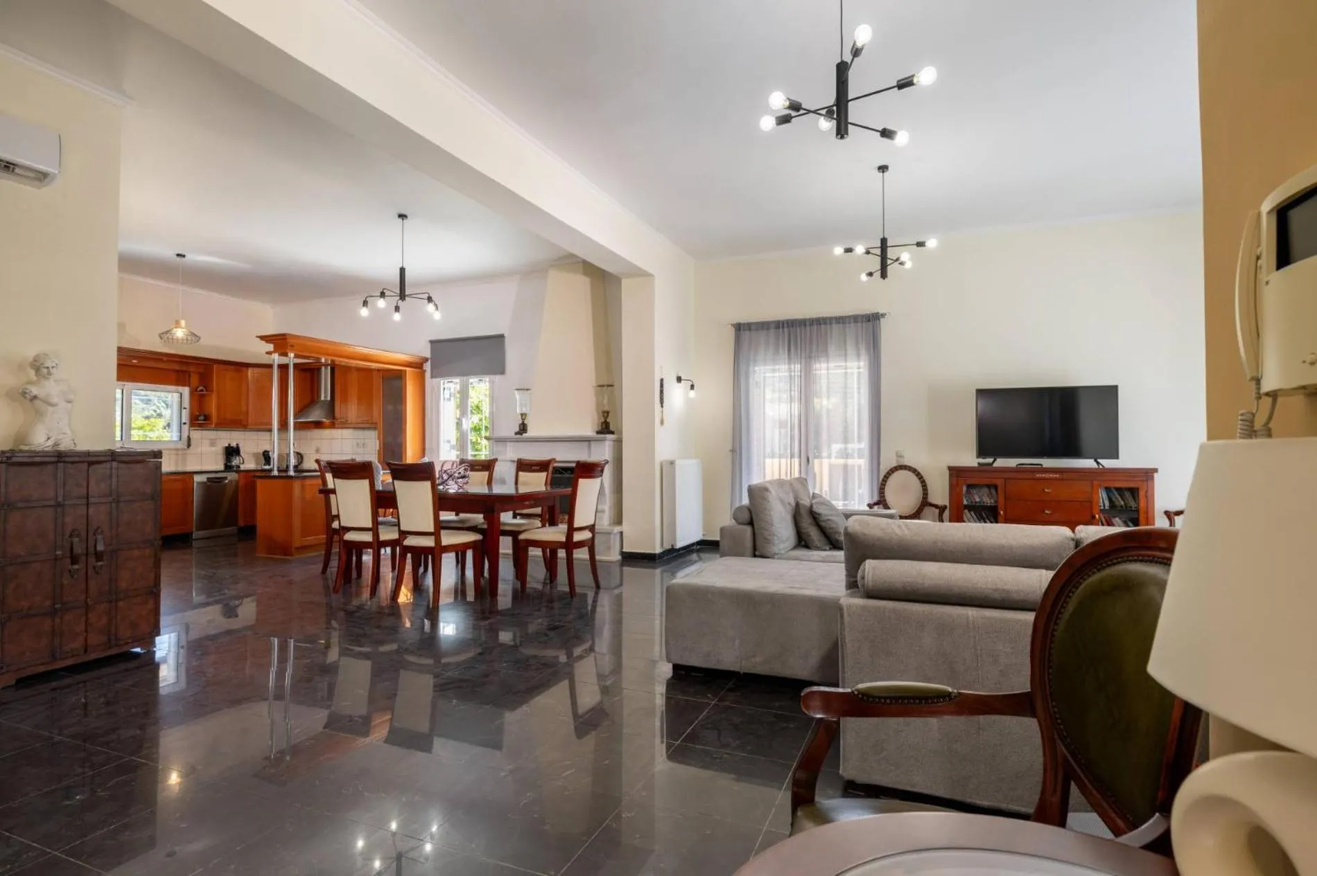 Lobby or reception in Leone Luxury Villas