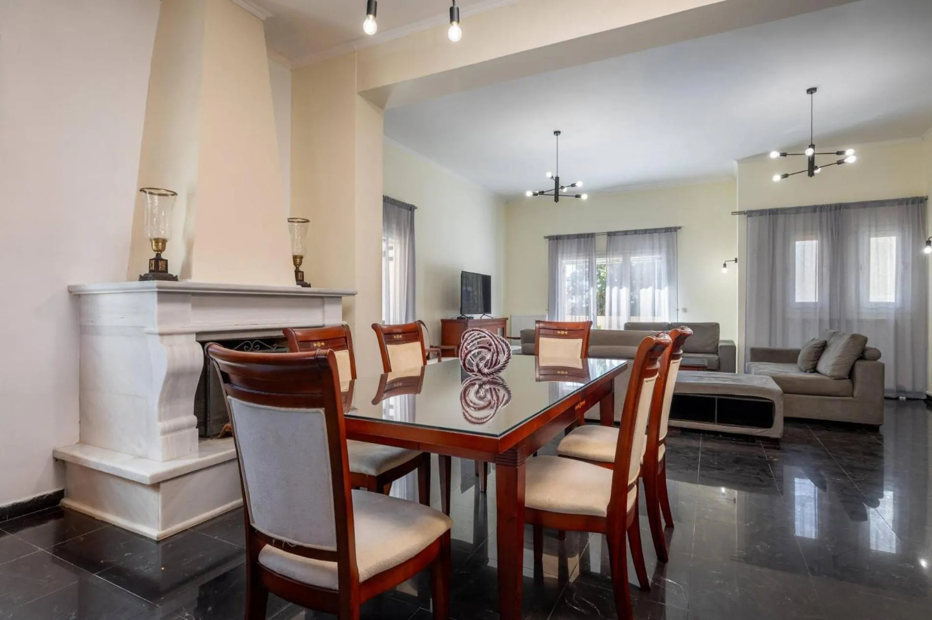 TV and multimedia in Leone Luxury Villas