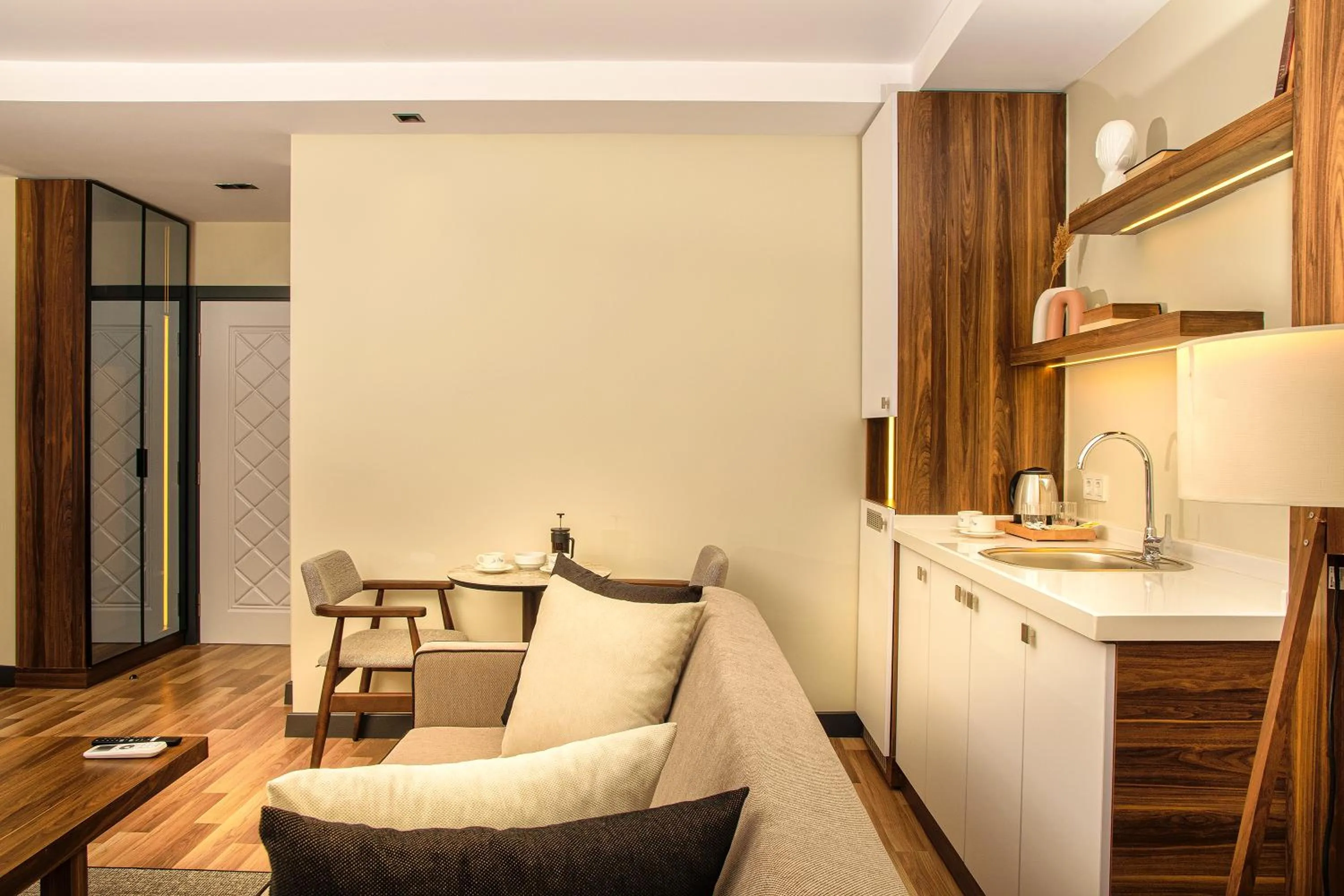 Kitchen or kitchenette in La Mia Suites