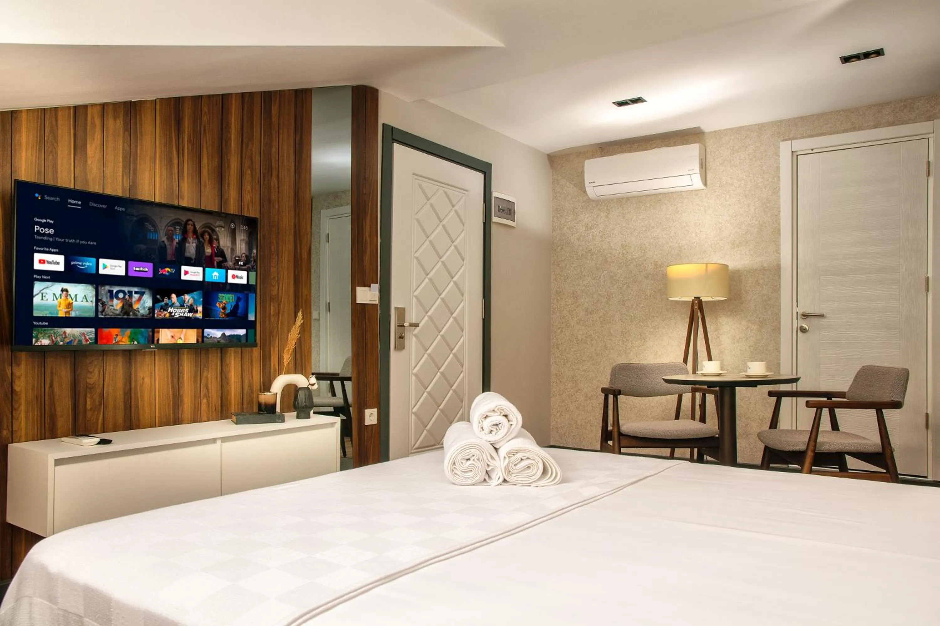 Bed in La Mia Suites