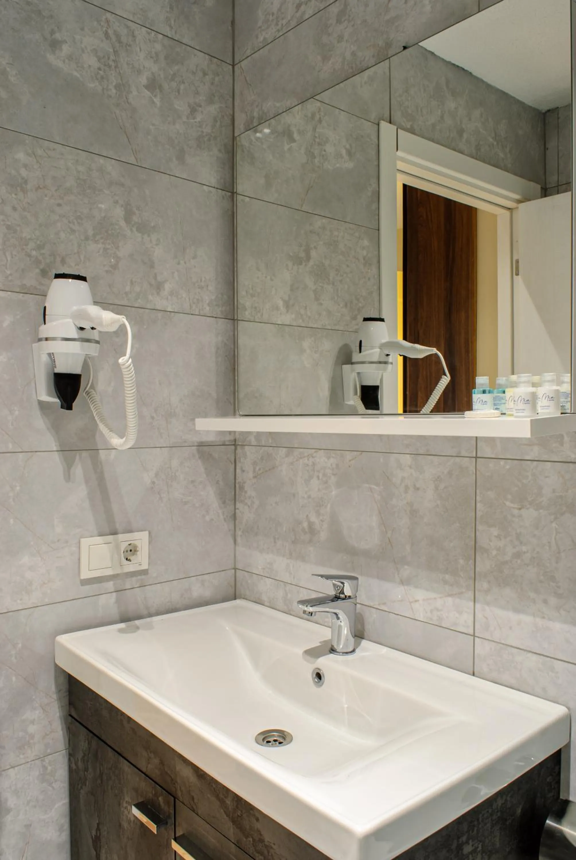 Bathroom in La Mia Suites