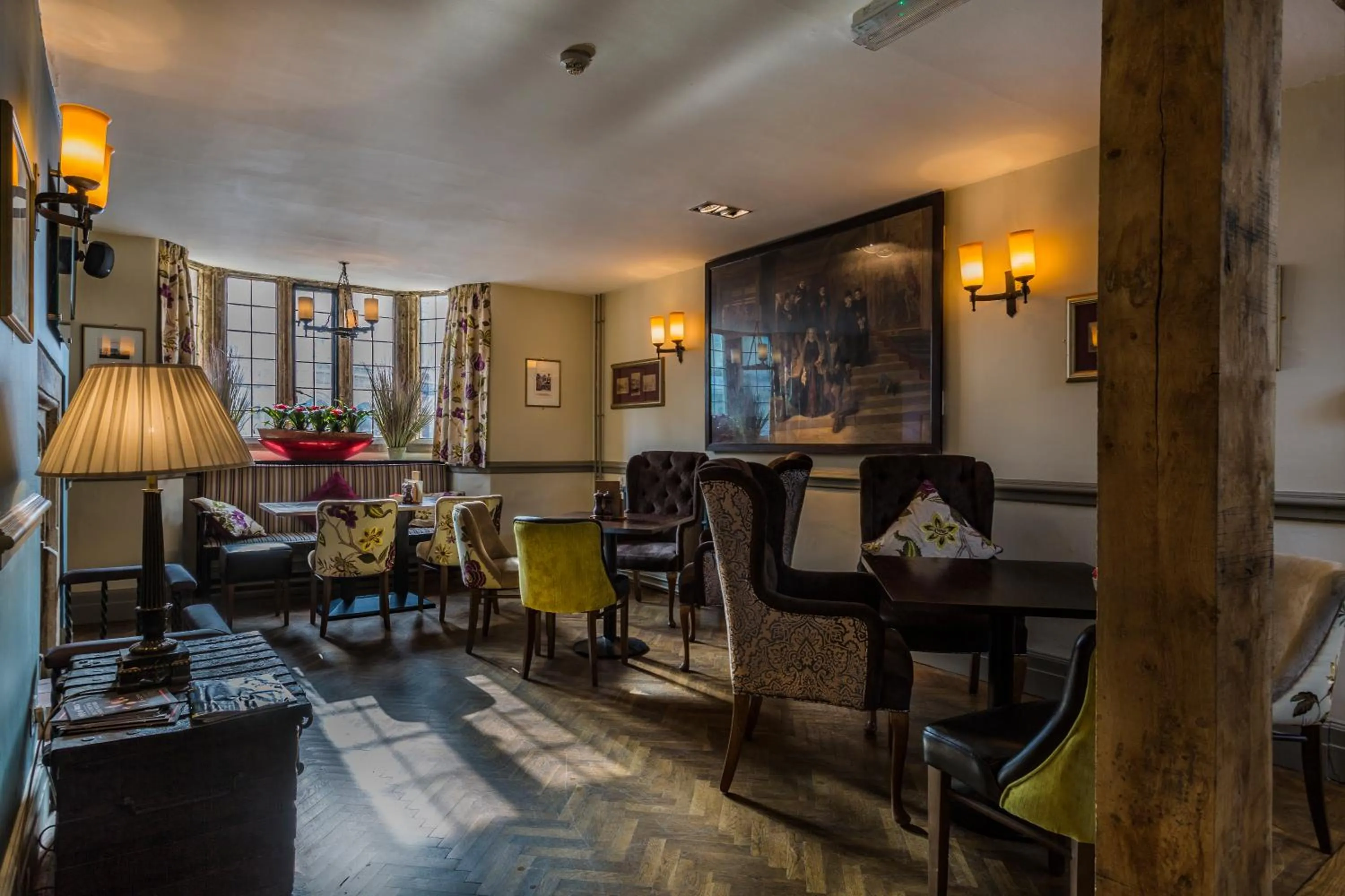 Lounge or bar in The Talbot Hotel, Oundle , Near Peterborough - The Coaching Inn Group