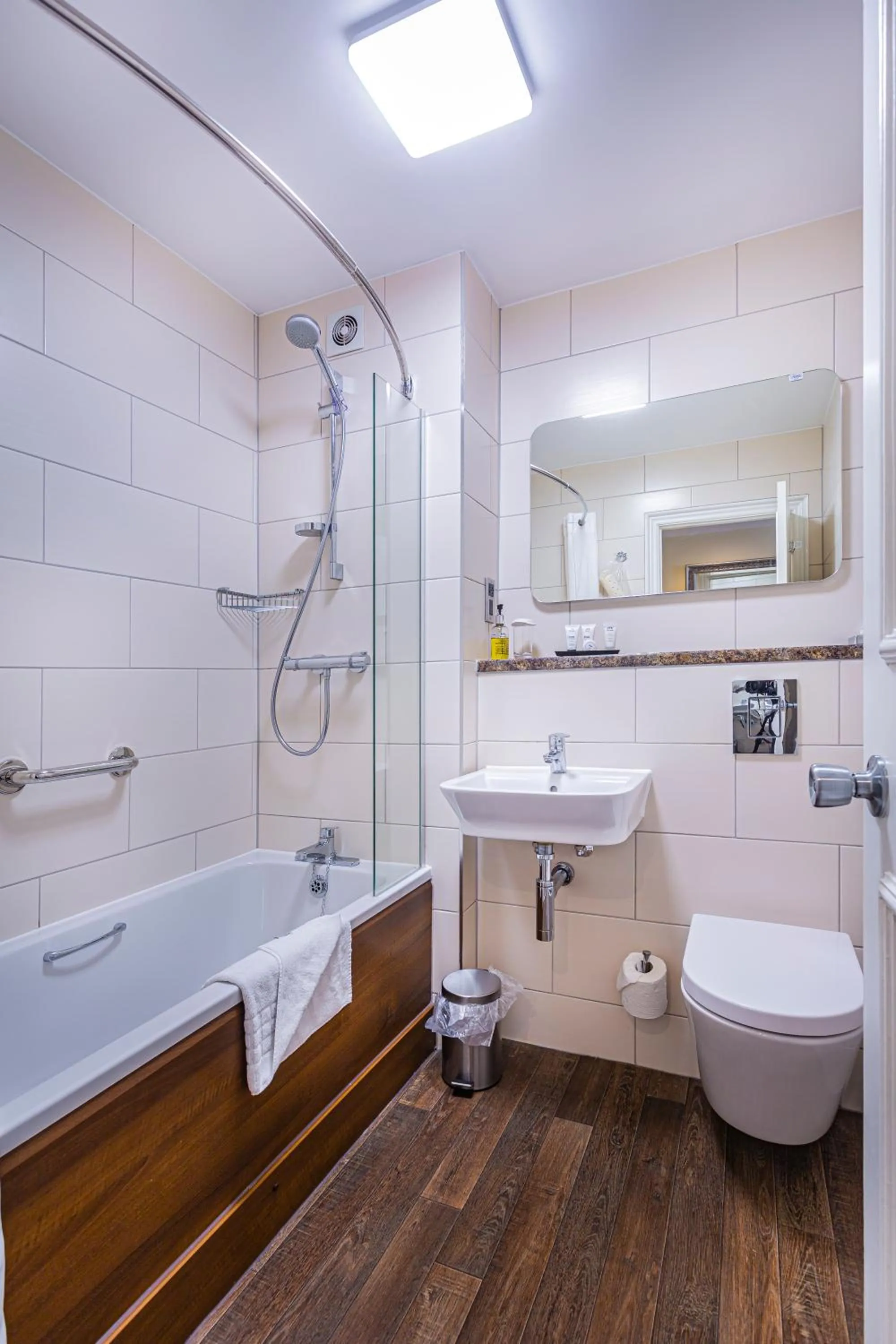 Bathroom in The Talbot Hotel, Oundle , Near Peterborough - The Coaching Inn Group