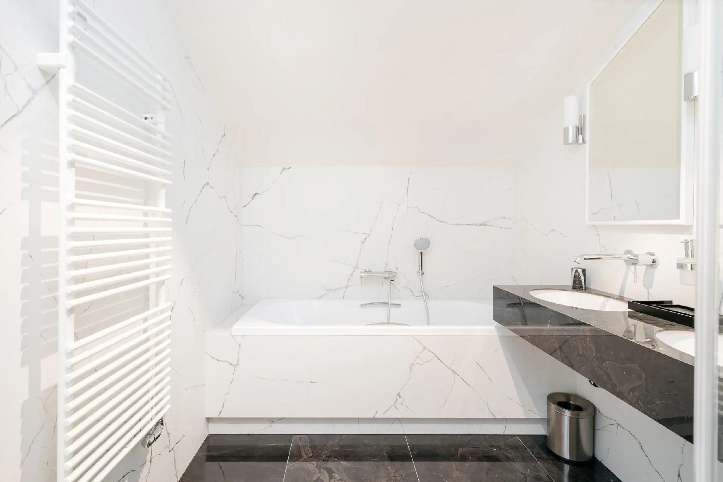 Bathroom, Bed in WillaWawel - LoftAffair Collection