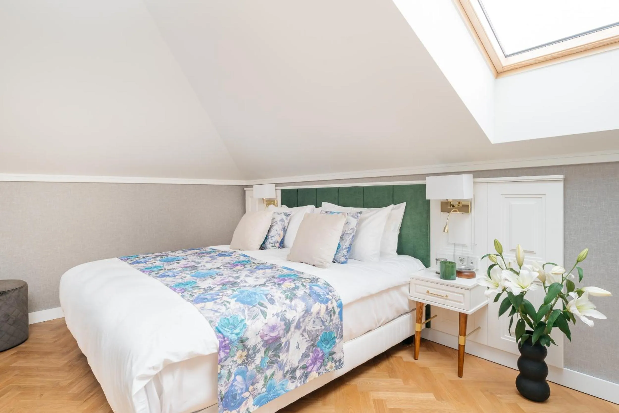 Bed in WillaWawel - LoftAffair Collection