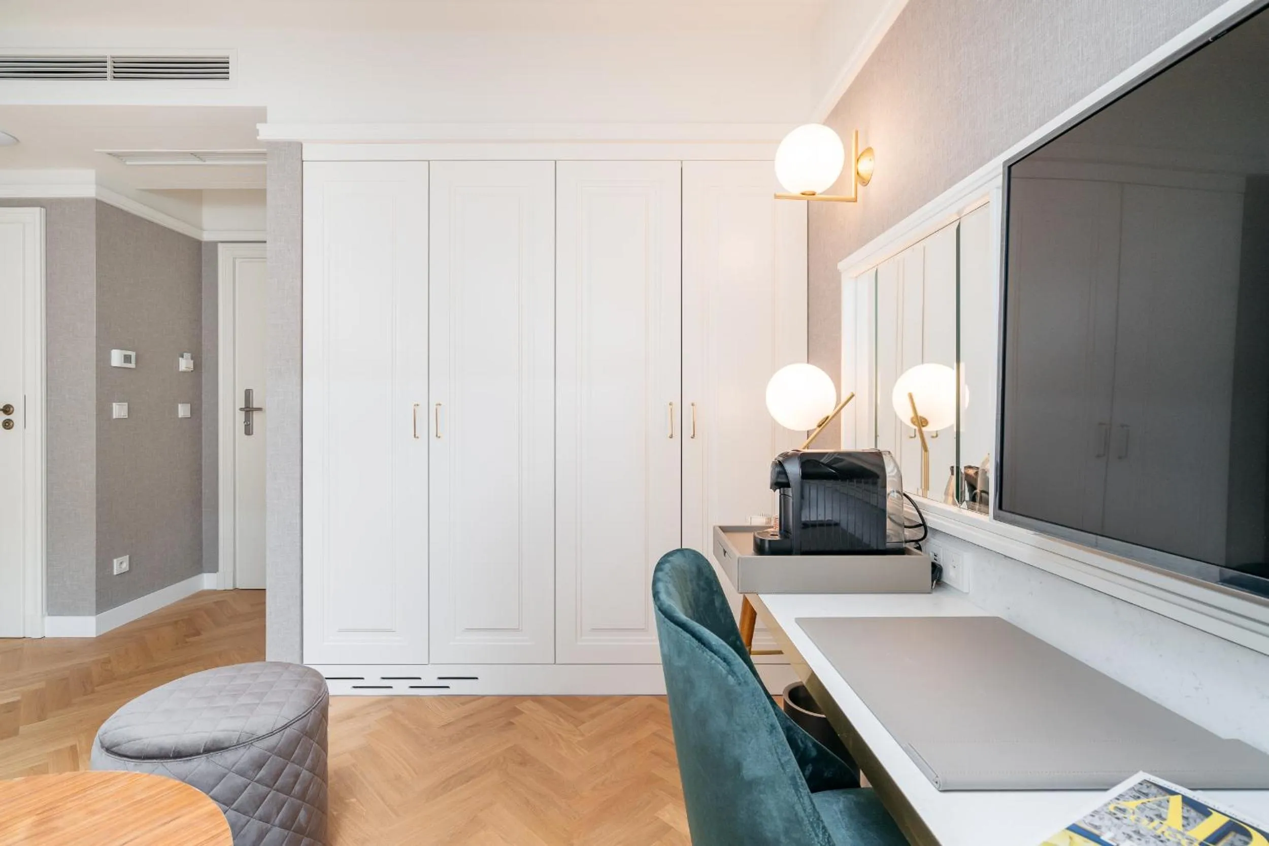 TV and multimedia in WillaWawel - LoftAffair Collection