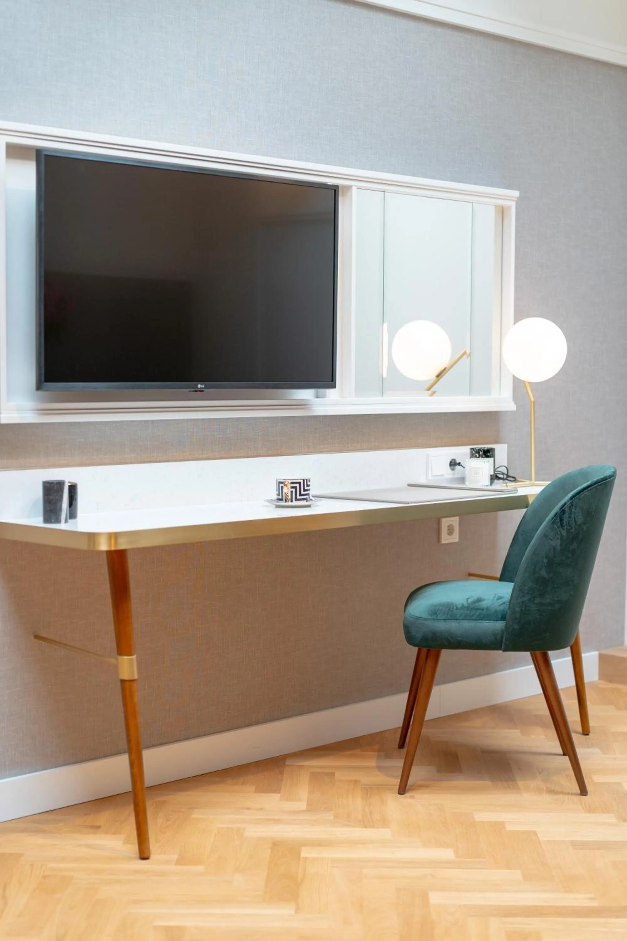 TV and multimedia in WillaWawel - LoftAffair Collection