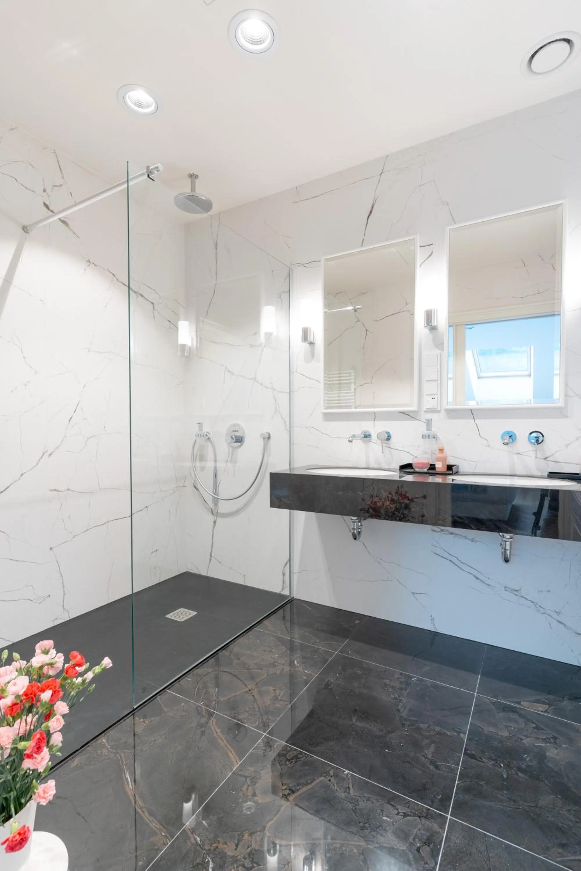 Shower in WillaWawel - LoftAffair Collection