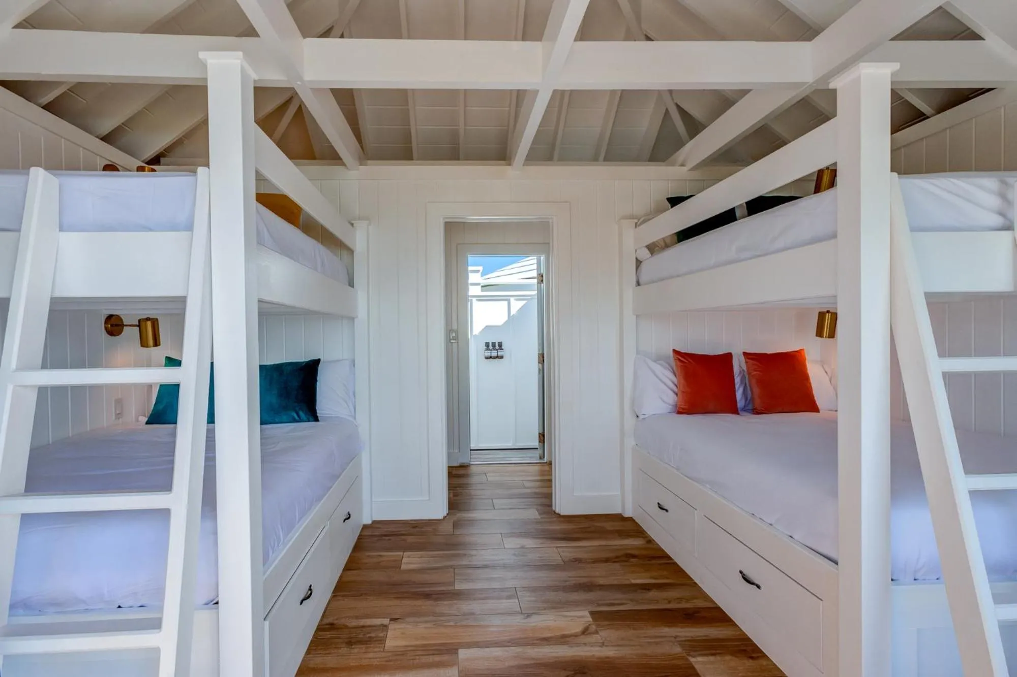 Bedroom, Bed in Elbow Reef