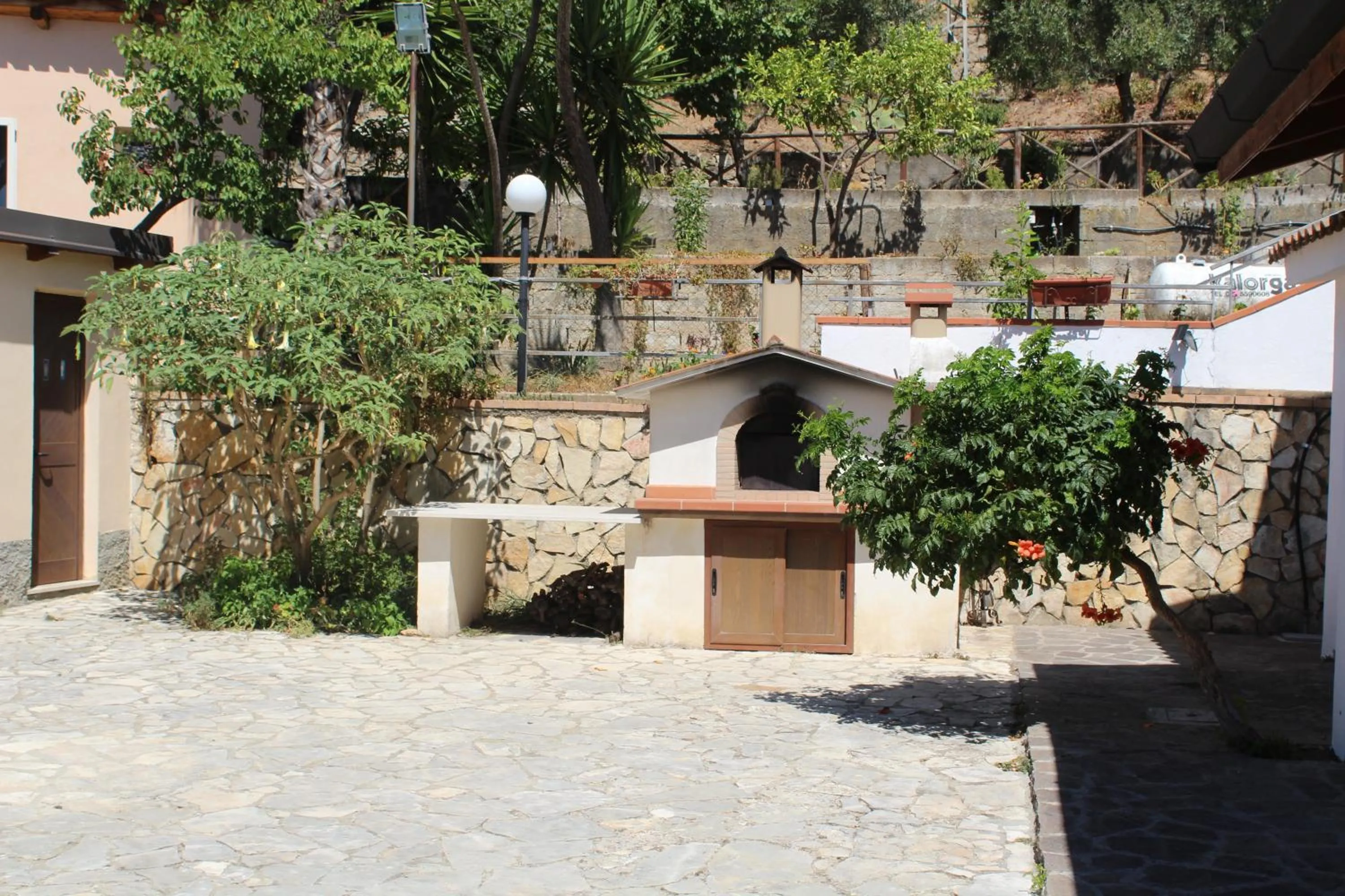 Garden view in Villa Incanto B&B