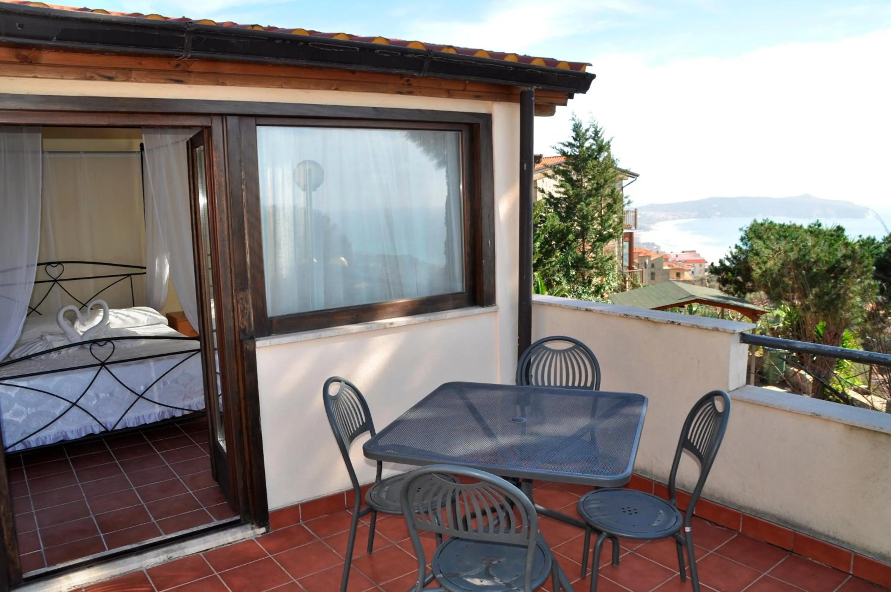 Balcony/Terrace, Bed in Villa Incanto B&B