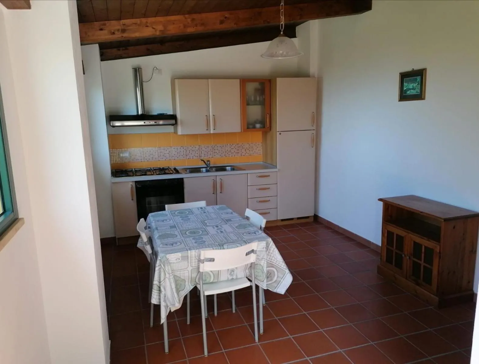 Kitchen or kitchenette in Villa Incanto B&B