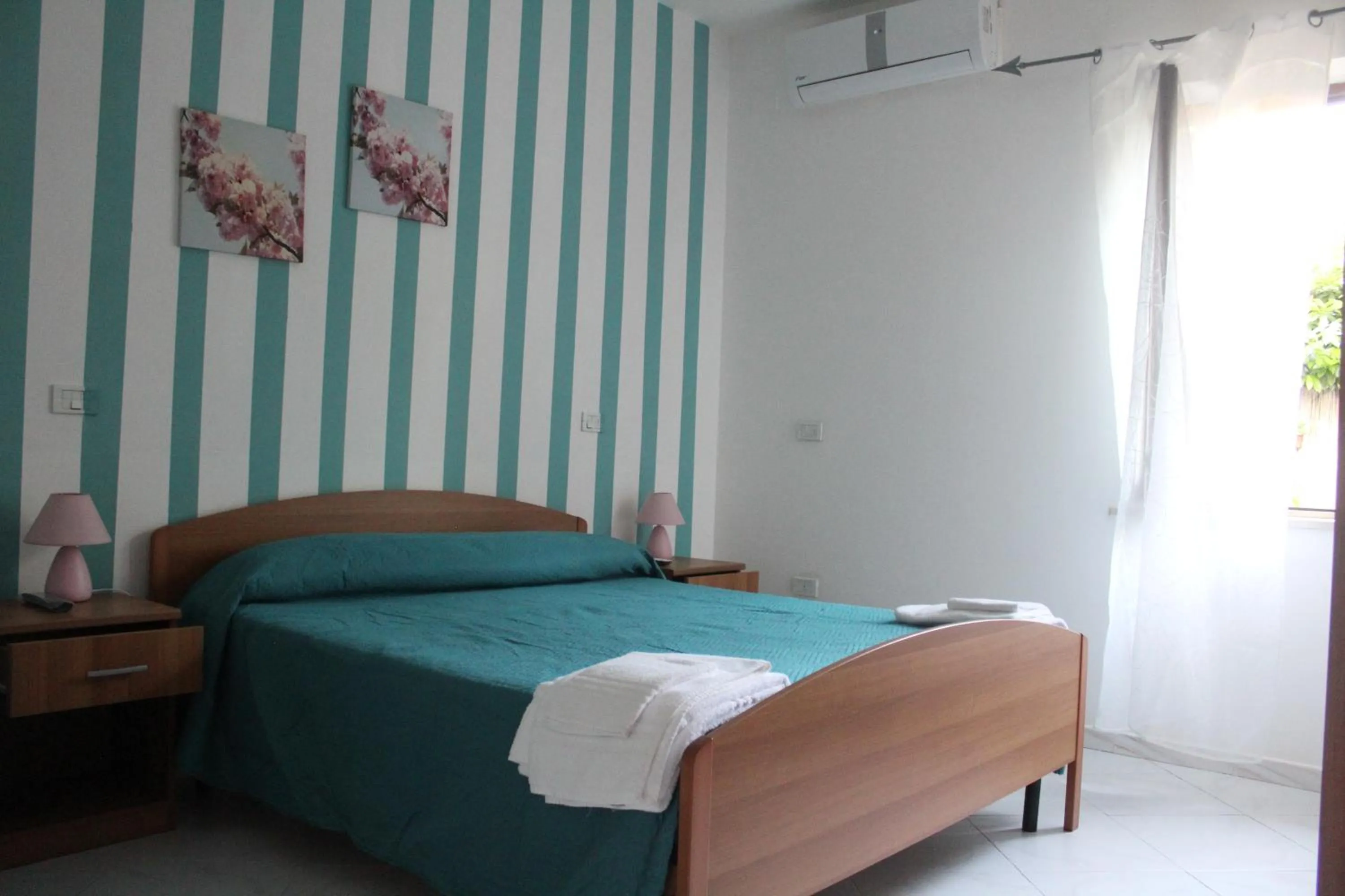 Bed in Villa Incanto B&B