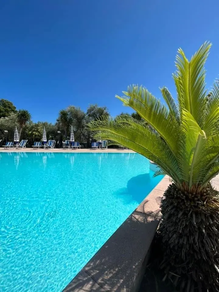 Pool view in Appartamenti Vacanze Minervino