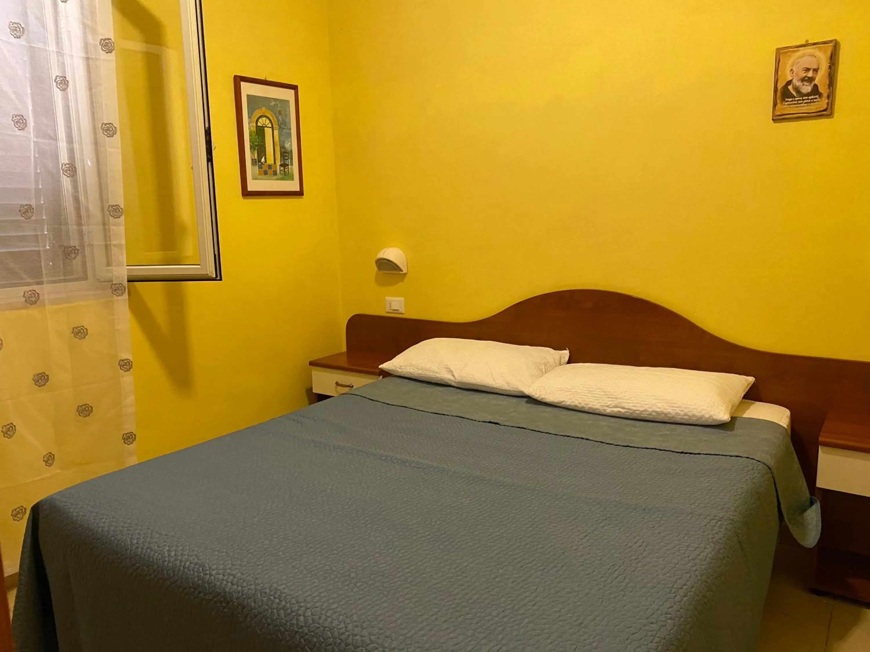 Photo of the whole room, Bed in Appartamenti Vacanze Minervino