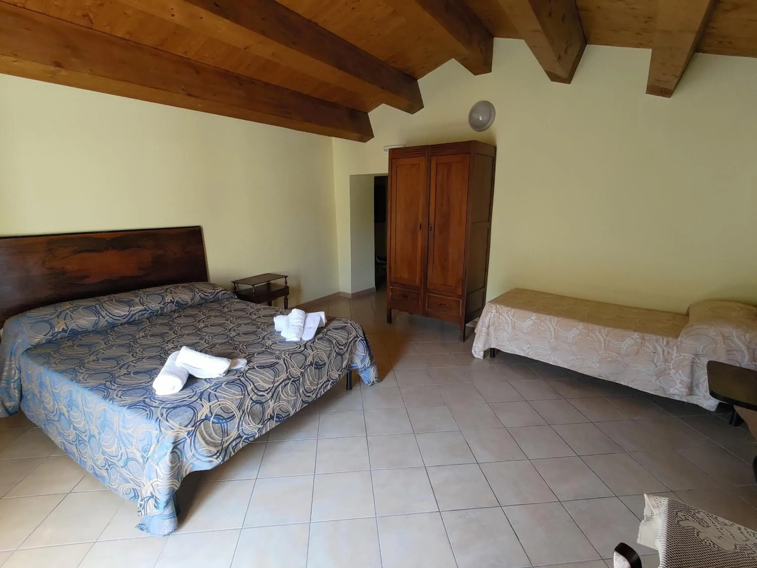 Triple Room with City View in Albergo Diffuso IL MIGLIO Triple Room with City View in Albergo Diffuso IL MIGLIO