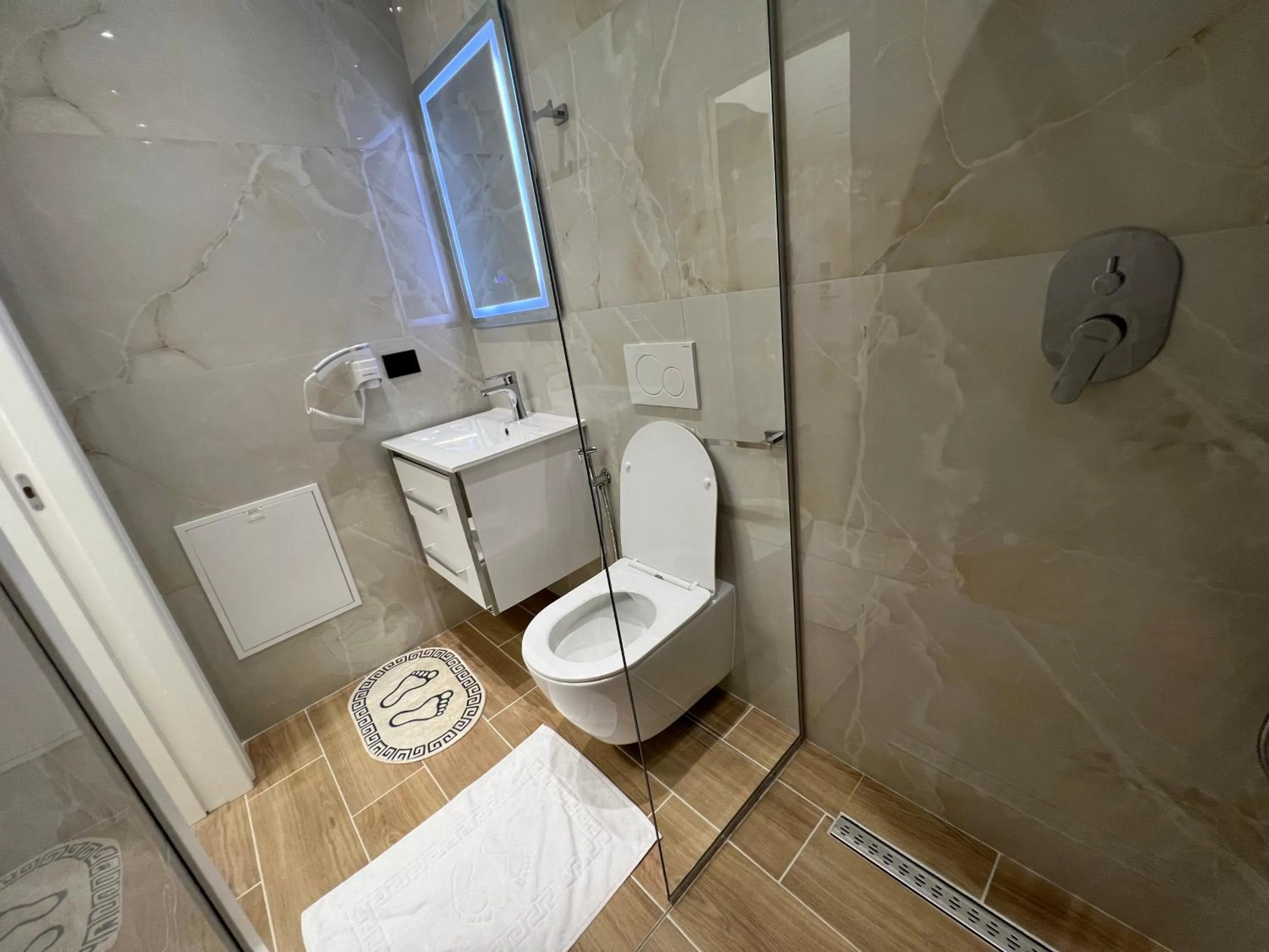 Shower in Green Garden Villa