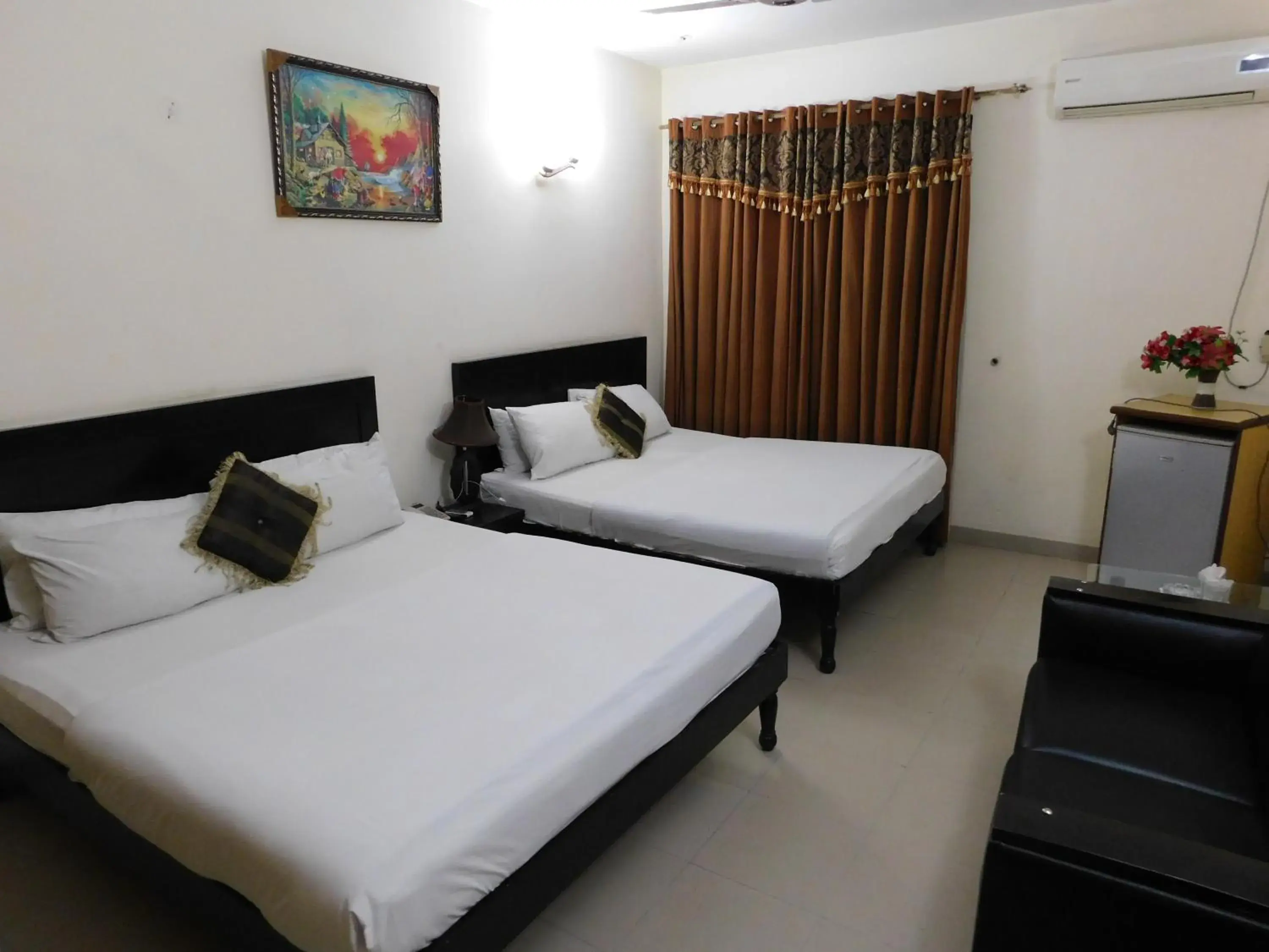 Bed in Hotel Tourist Inn Lahore Bed in Hotel Tourist Inn Lahore