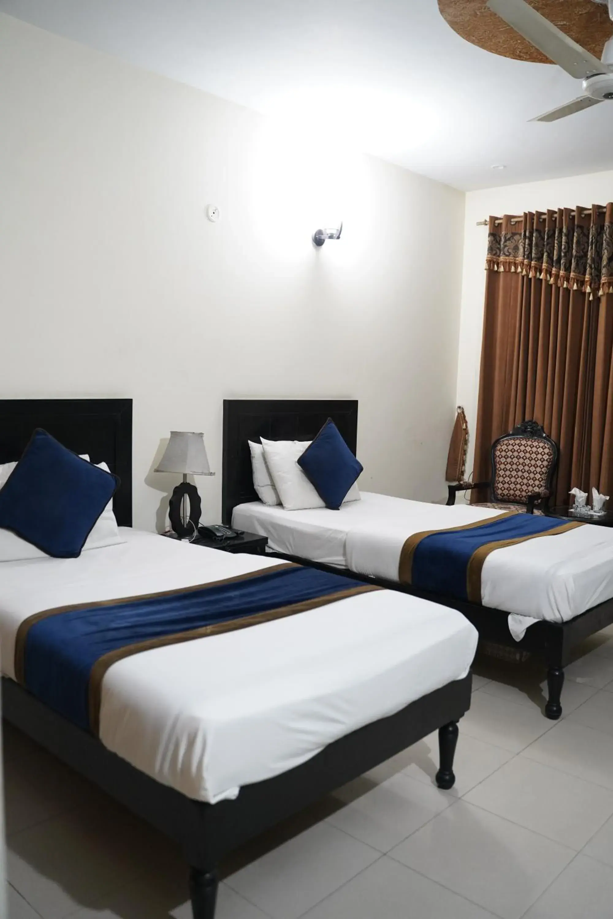 Deluxe Double Room - single occupancy in Hotel Tourist Inn Lahore Deluxe Double Room - single occupancy in Hotel Tourist Inn Lahore