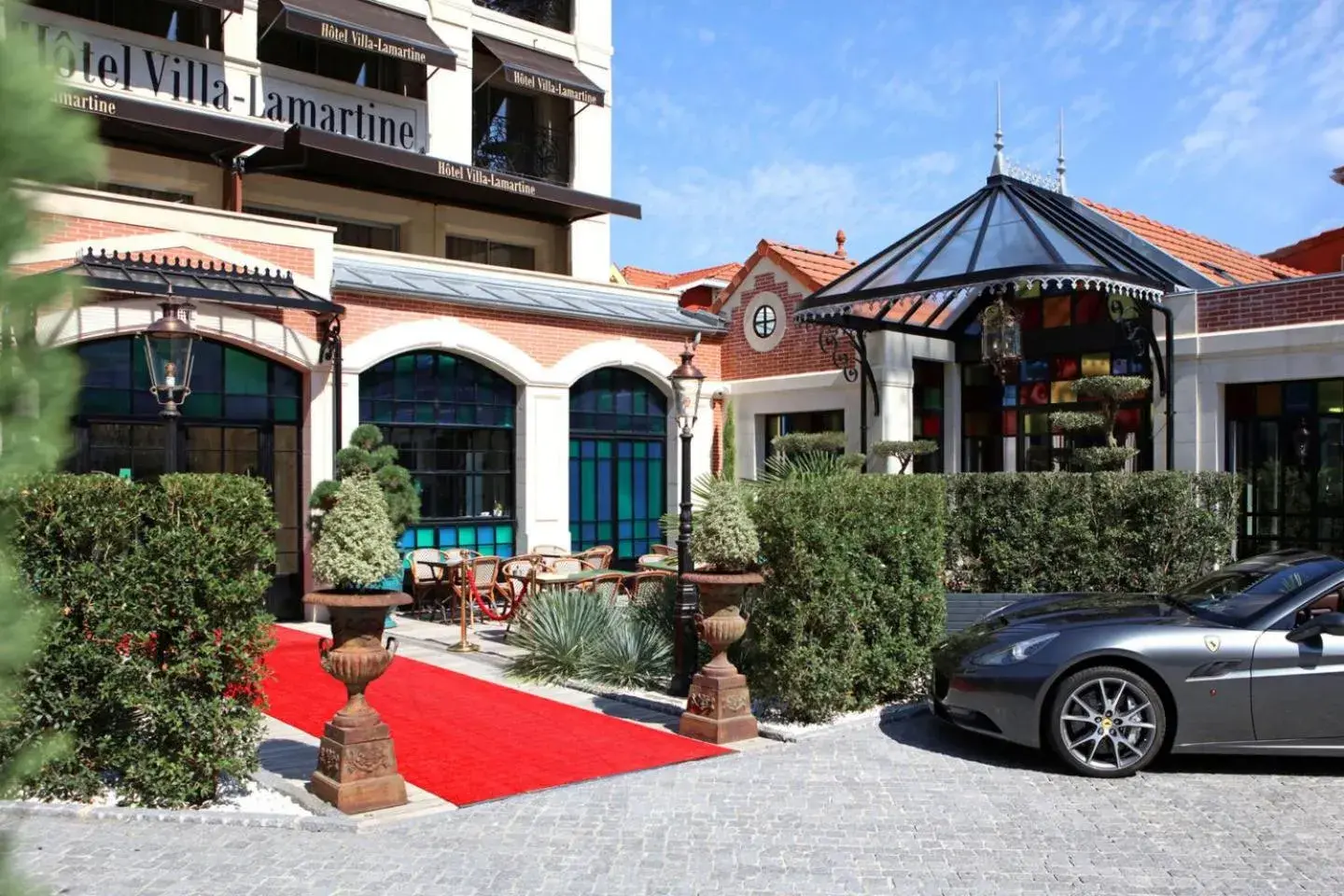 Property building in Hôtel Villa-Lamartine Property building in Hôtel Villa-Lamartine