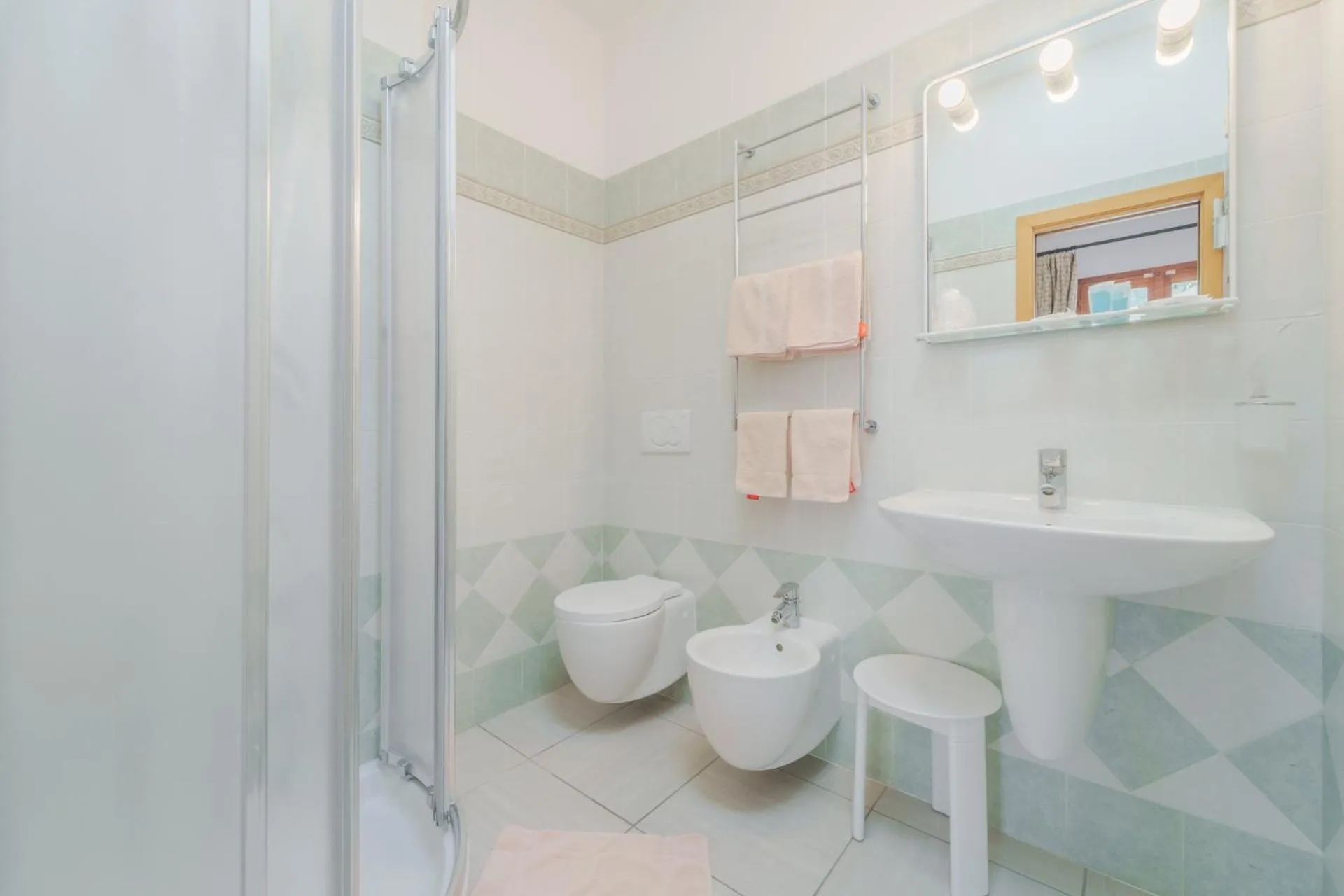 Bathroom in Hotel Lo Scirocco