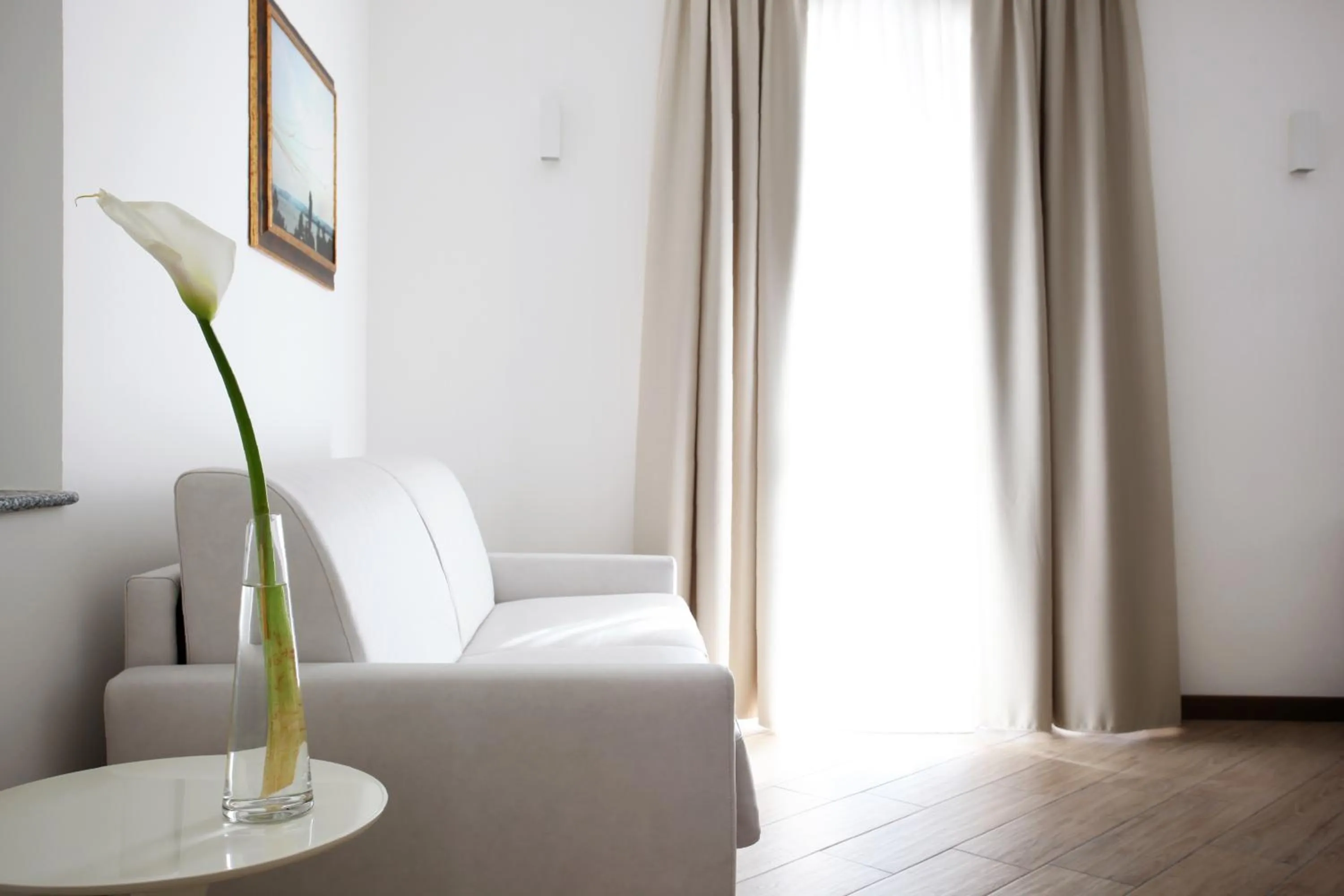 Living room, Bed in Hotel Ponti