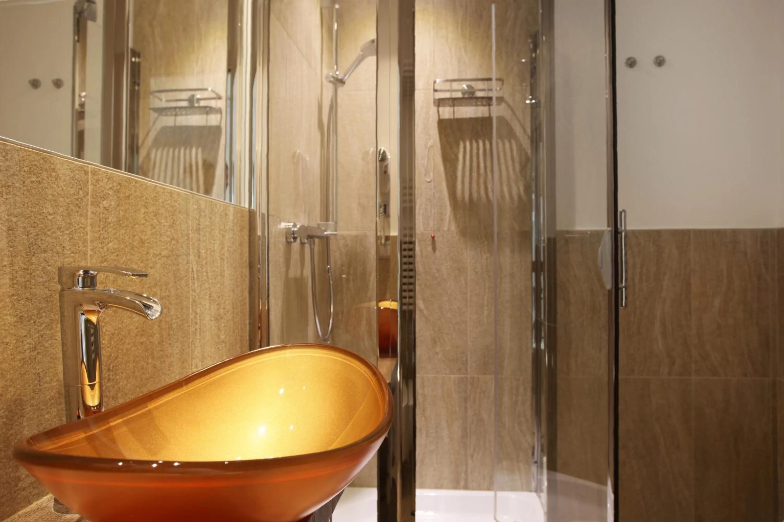 Shower in Hotel Ponti