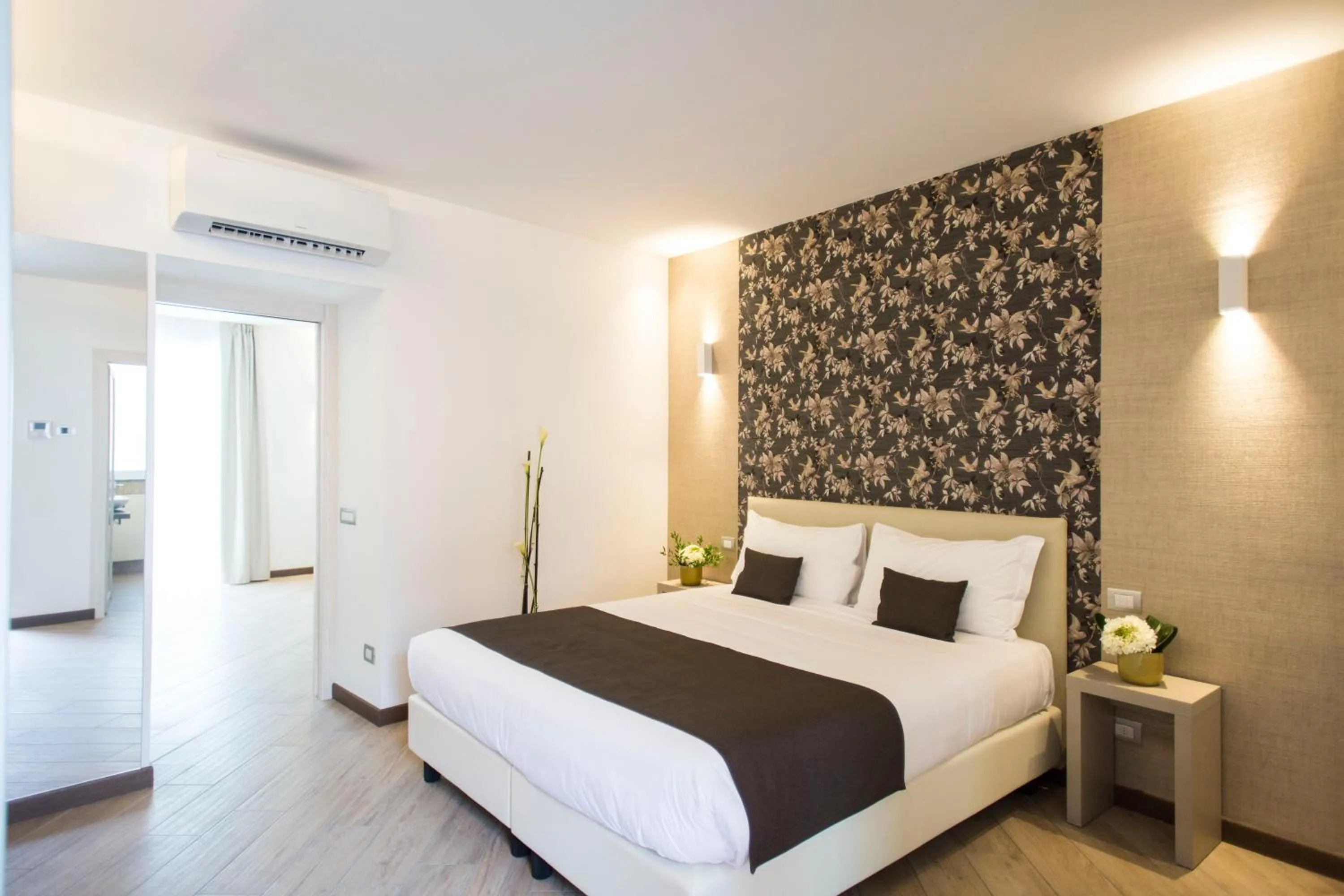 Photo of the whole room, Bed in Hotel Ponti