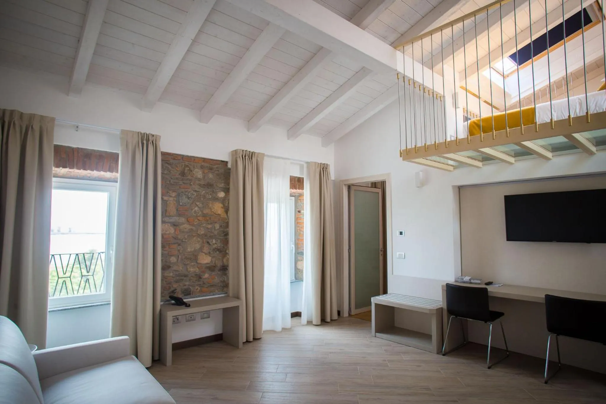 Photo of the whole room in Hotel Ponti